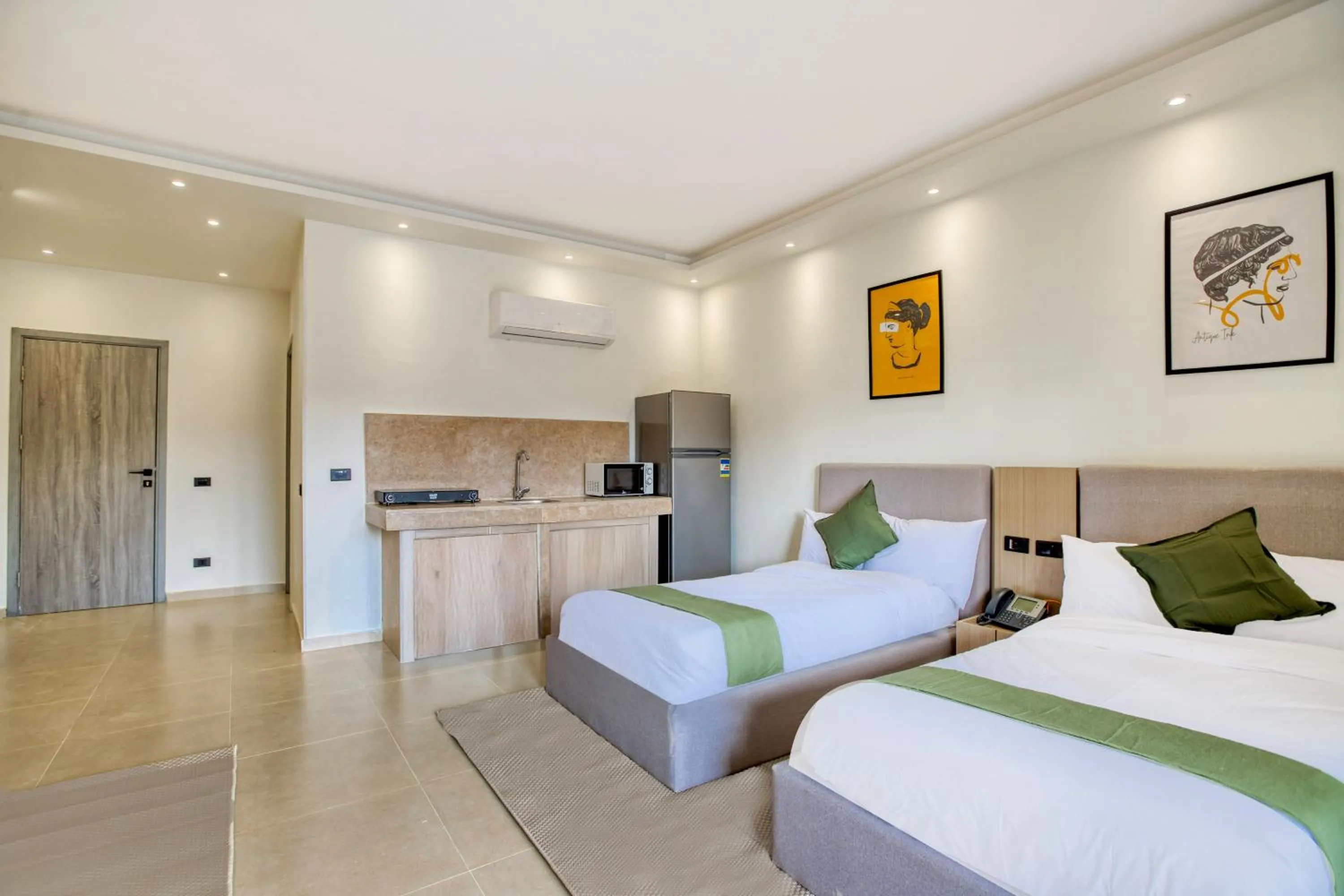 Photo of the whole room, Bed in Seven Stays Zayed