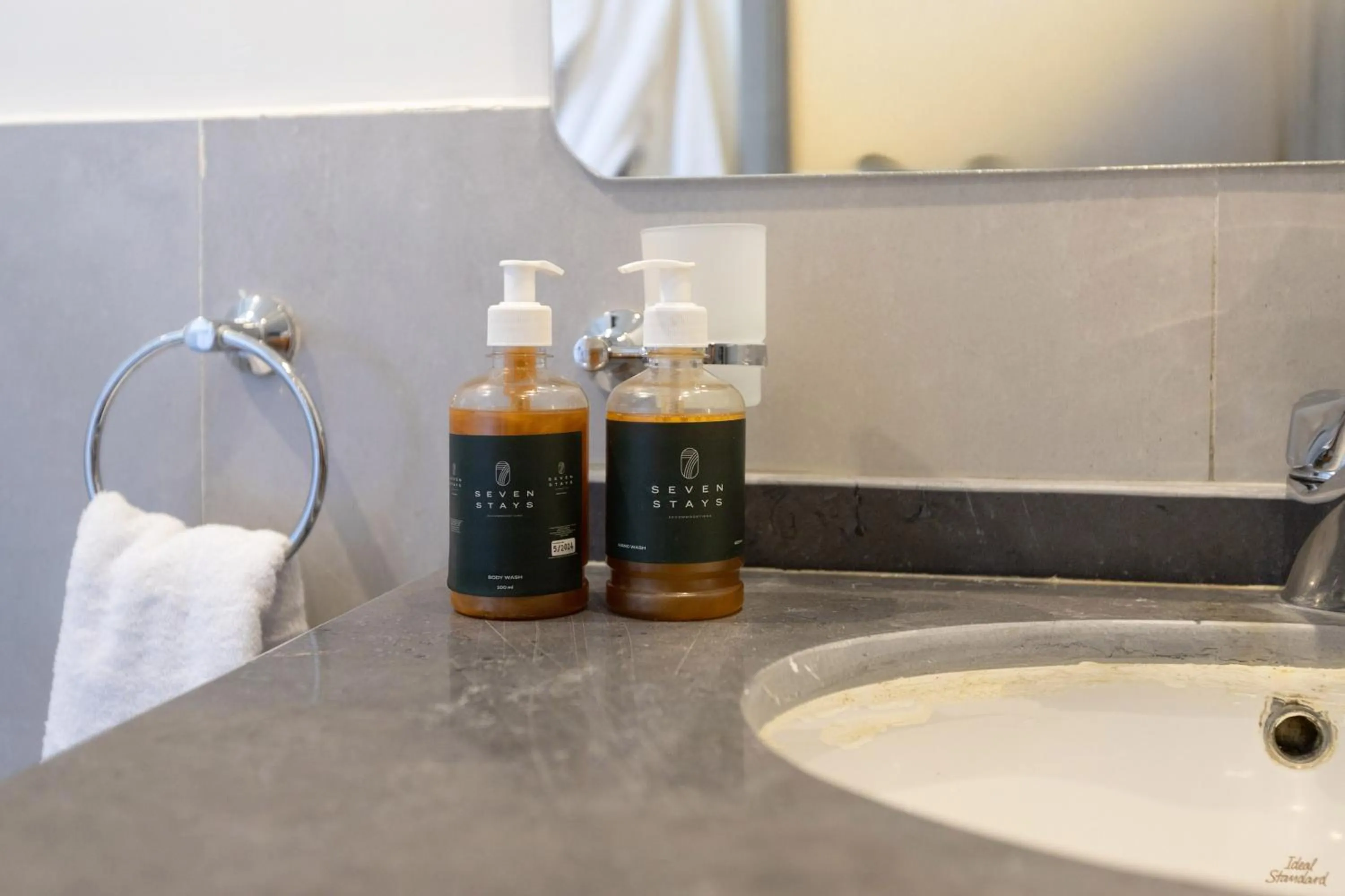 Bathroom in Seven Stays Zayed