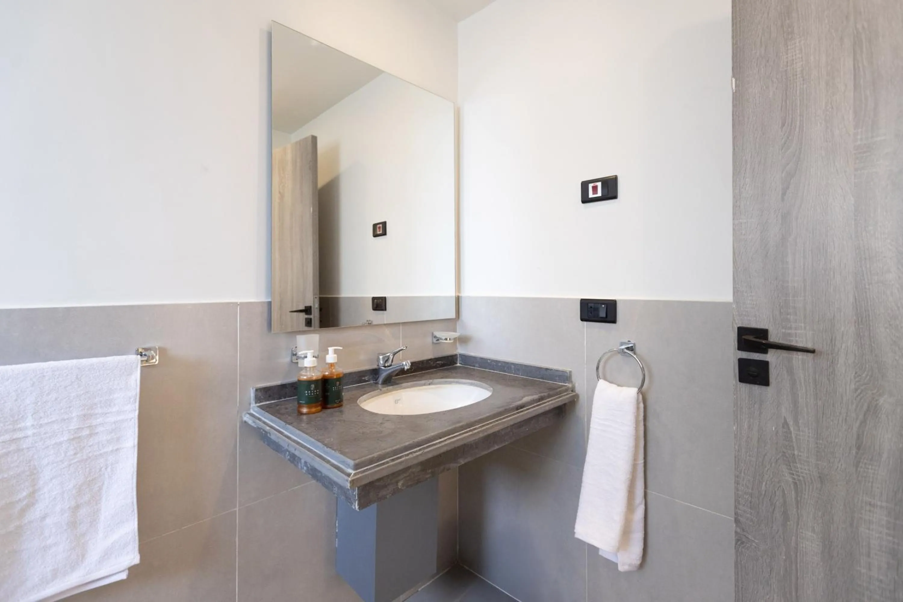 Bathroom in Seven Stays Zayed