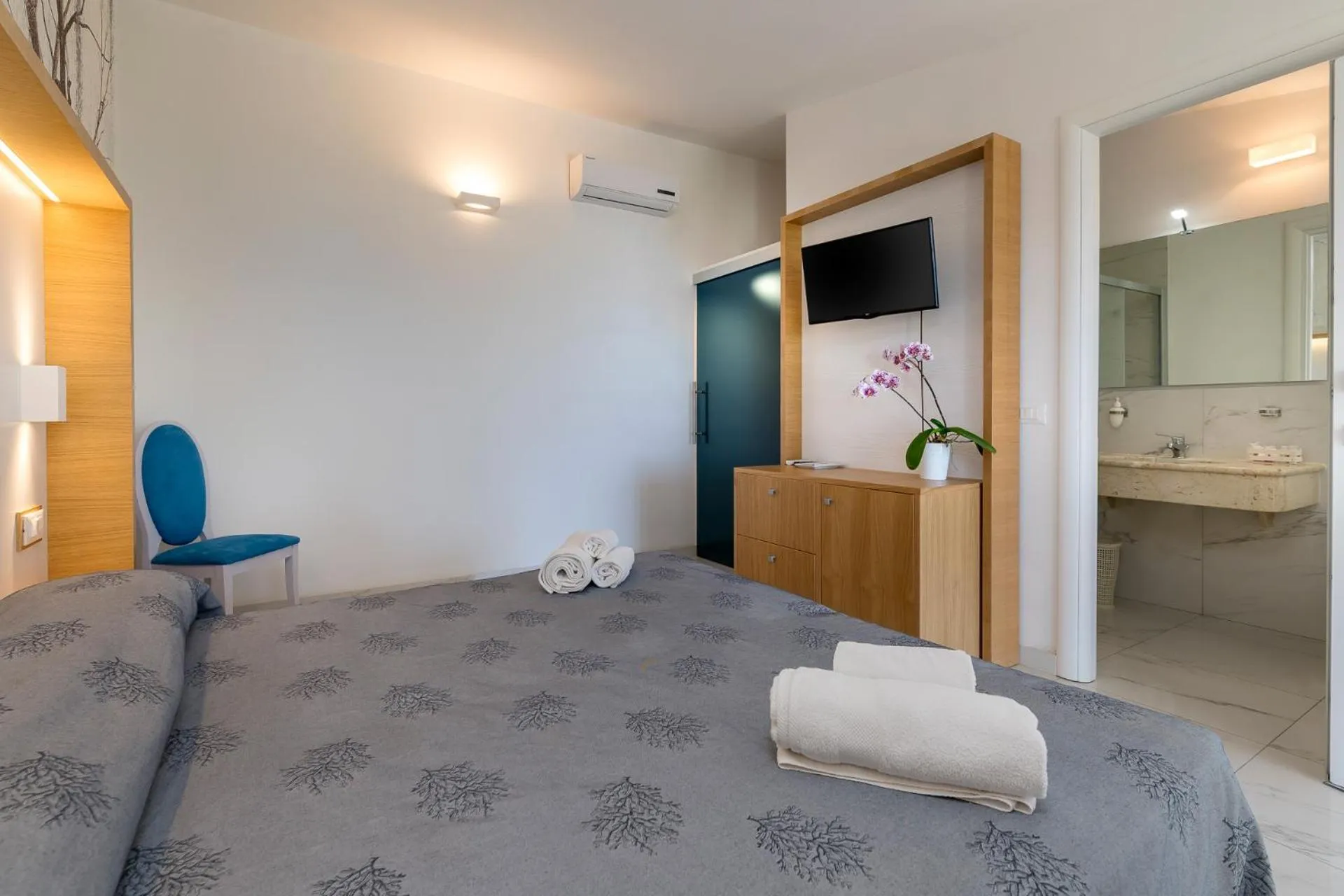 Bed in Hotel Villaggio Stromboli