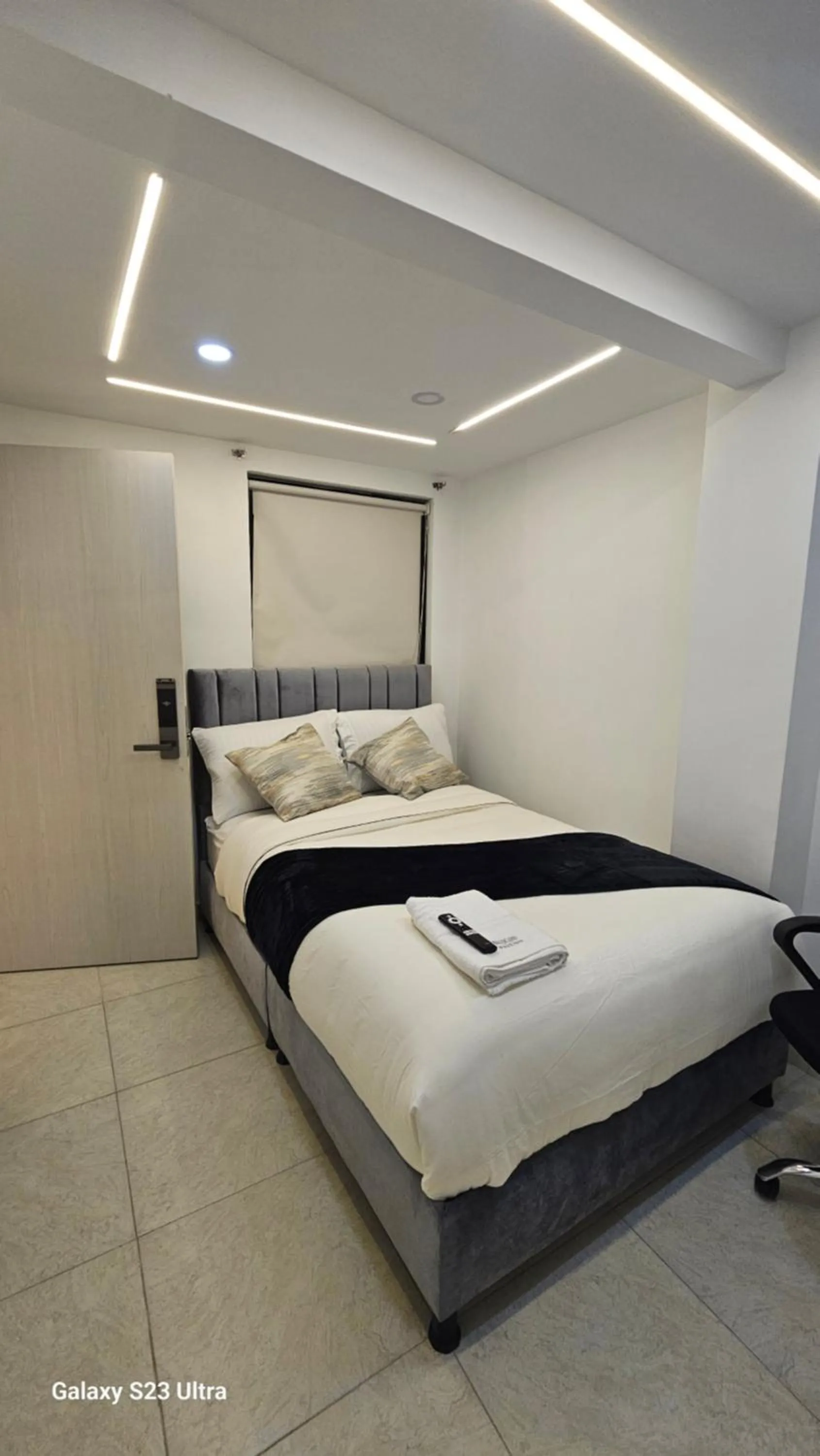 Bed in Hotel West Inn