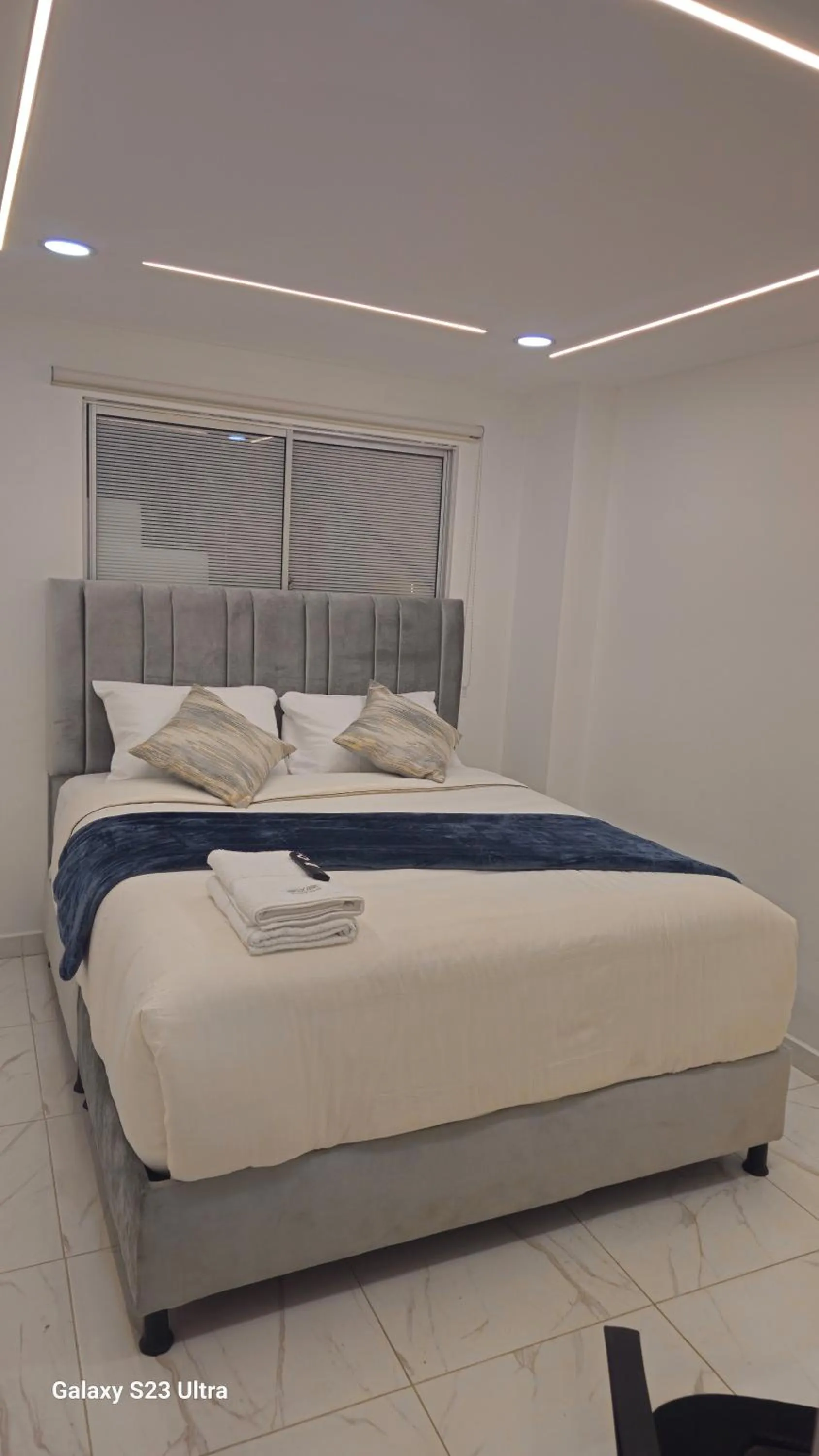 Bed in Hotel West Inn