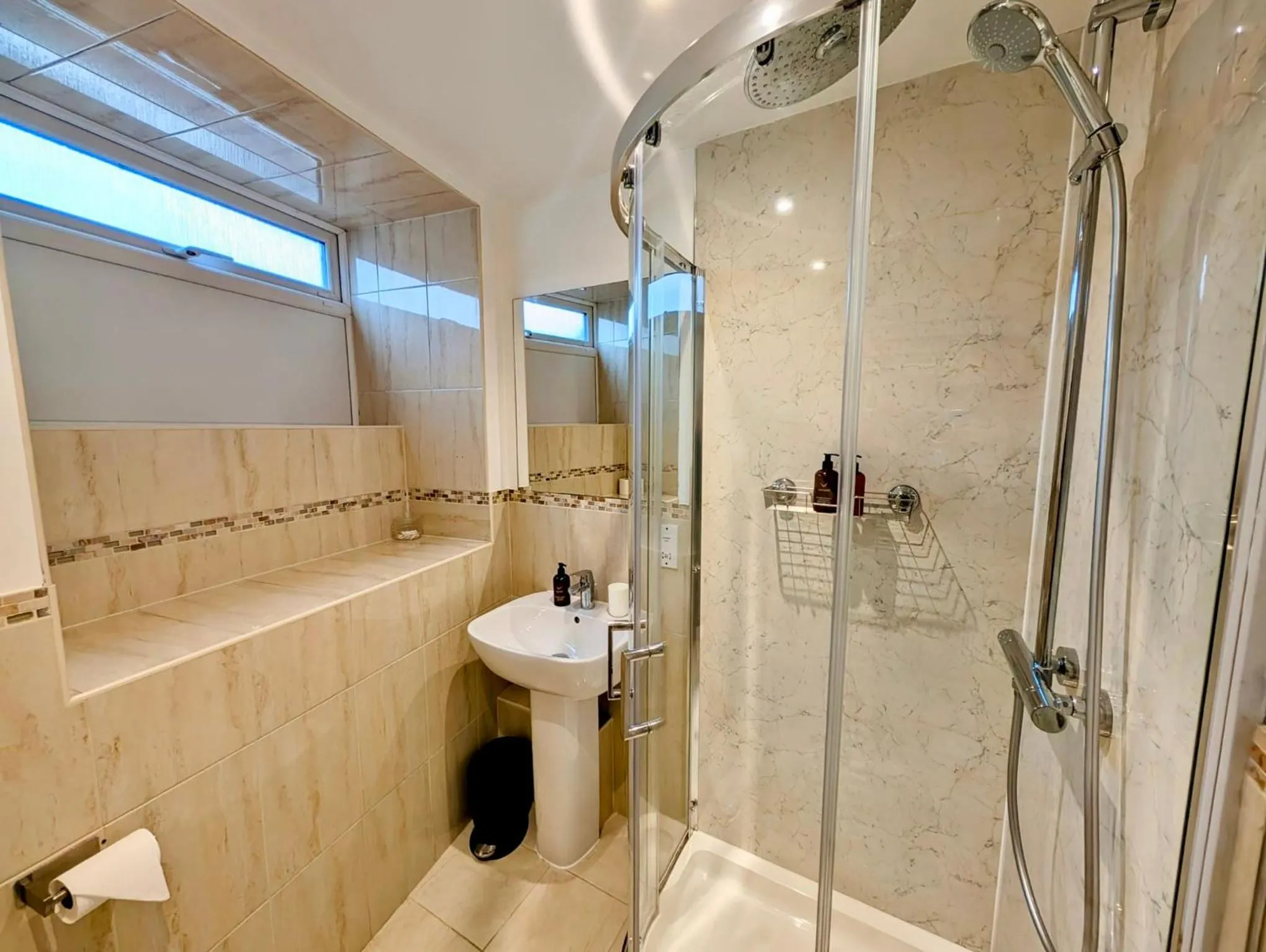 Bathroom in Peartree Serviced Apartments