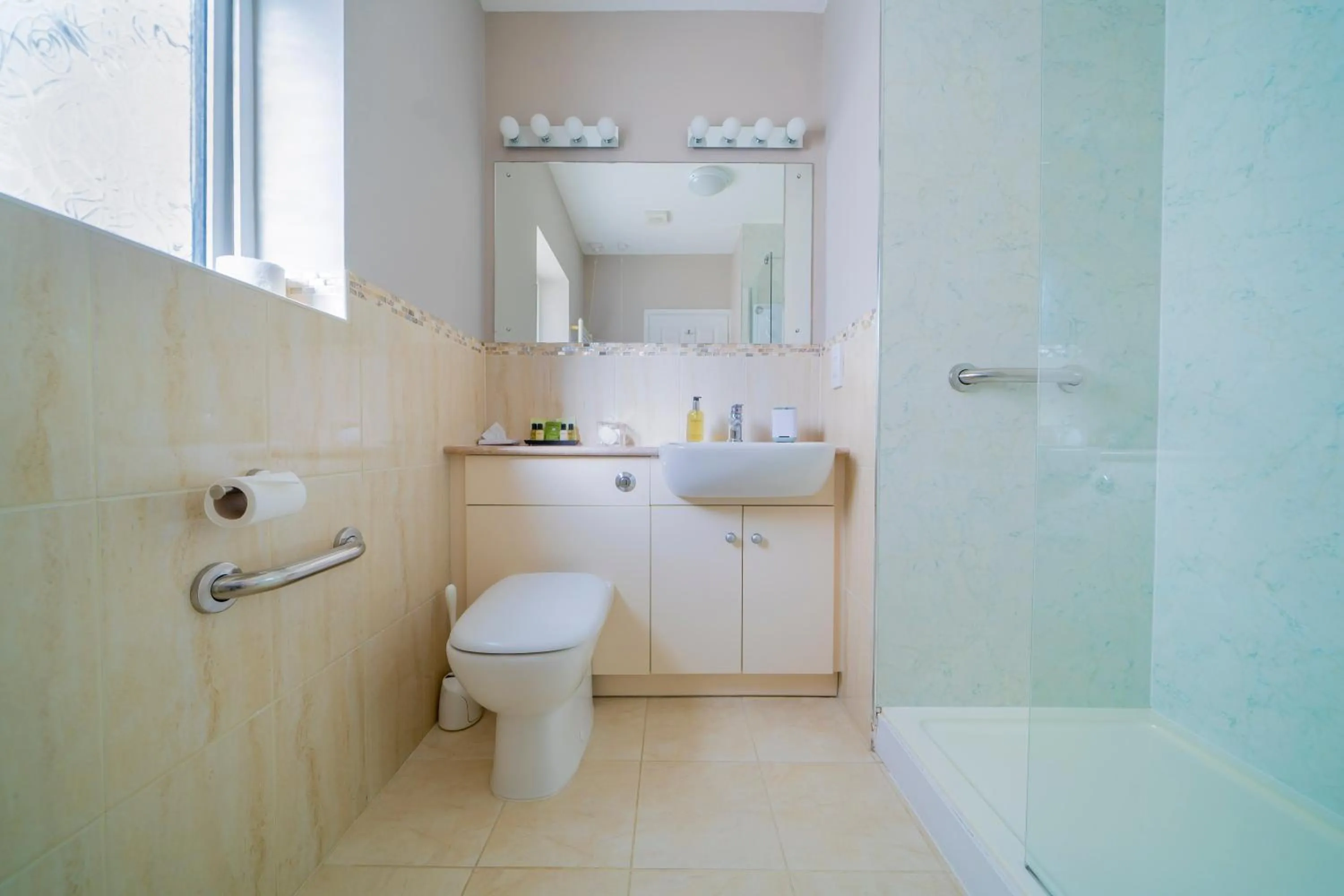 Facility for disabled guests in Peartree Serviced Apartments