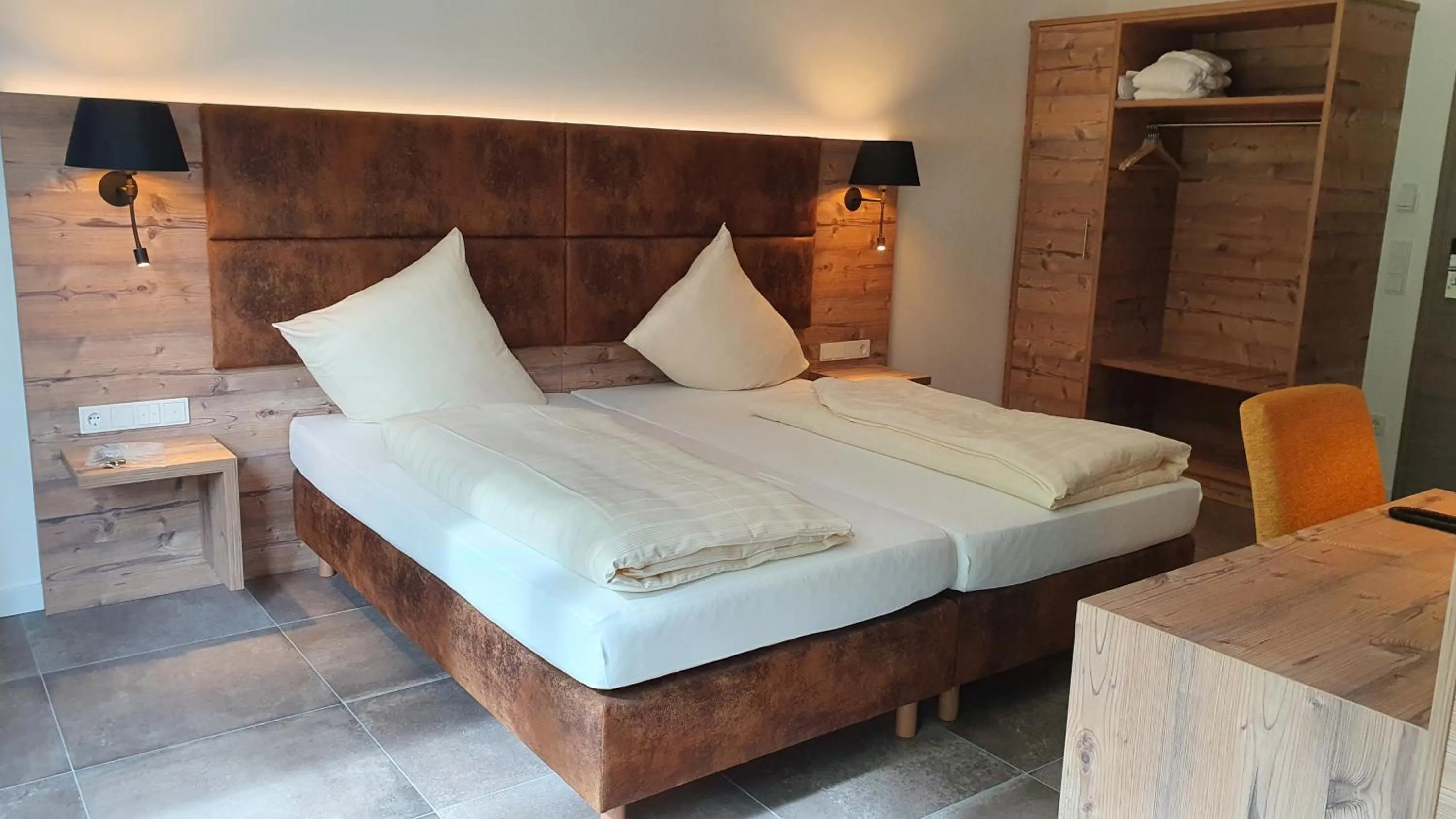 Bed in Landhotel Weihermühle