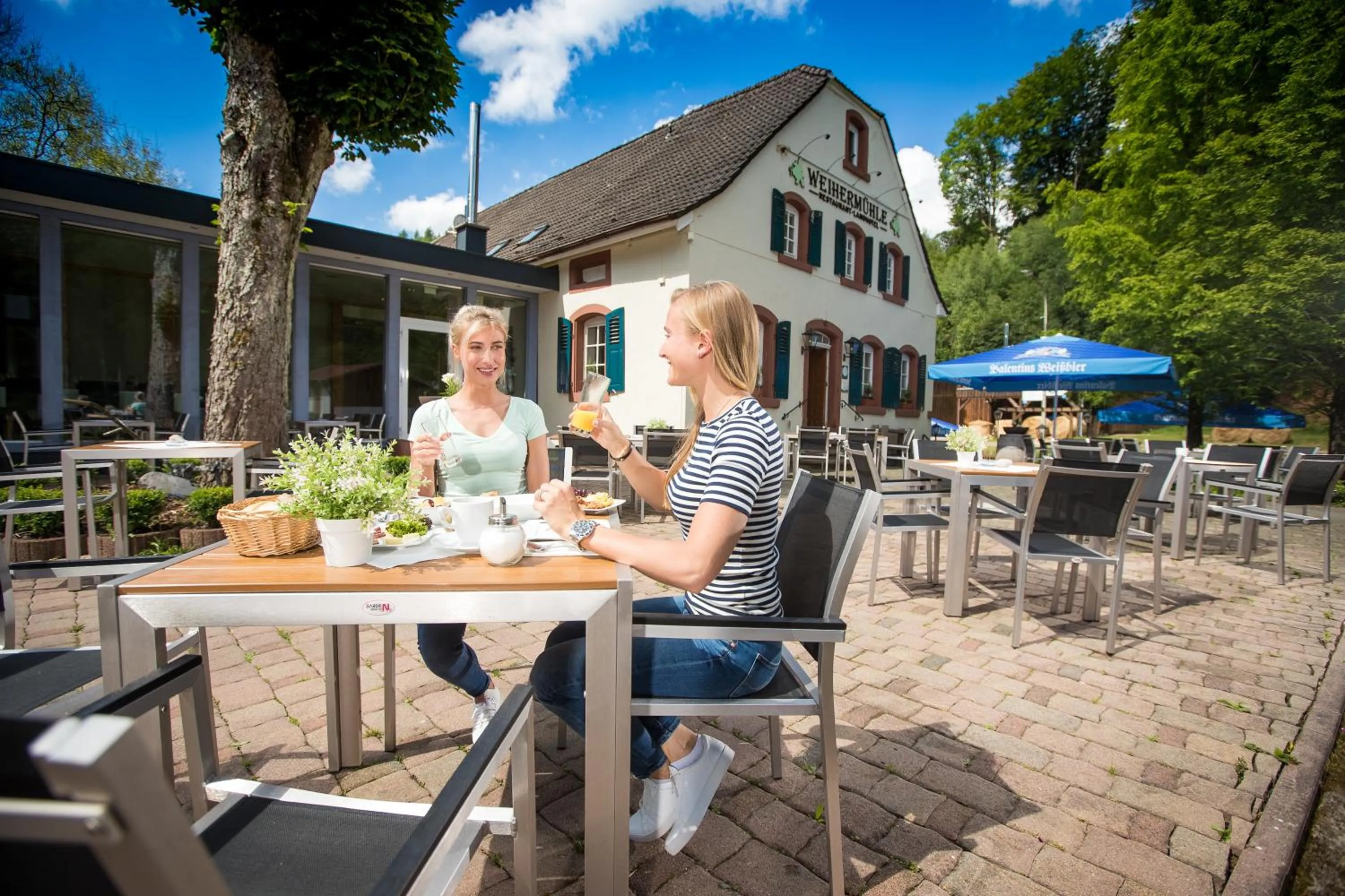 Restaurant/places to eat in Landhotel Weihermühle