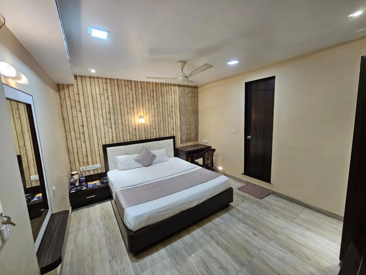 Photo of the whole room, Bed in Royal Guest House