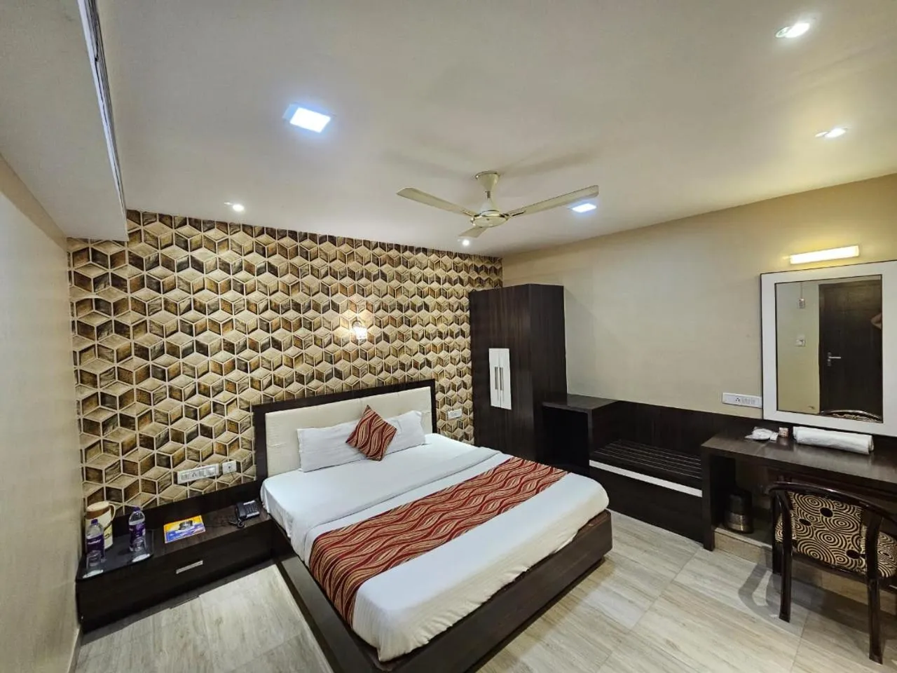 Bed in Royal Guest House