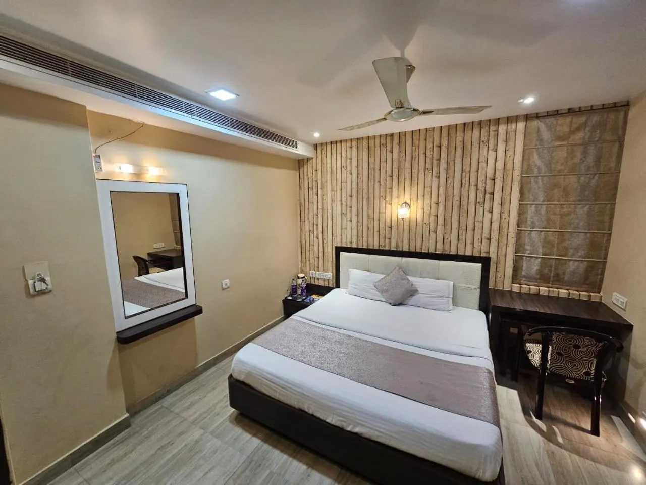 Photo of the whole room, Bed in Royal Guest House