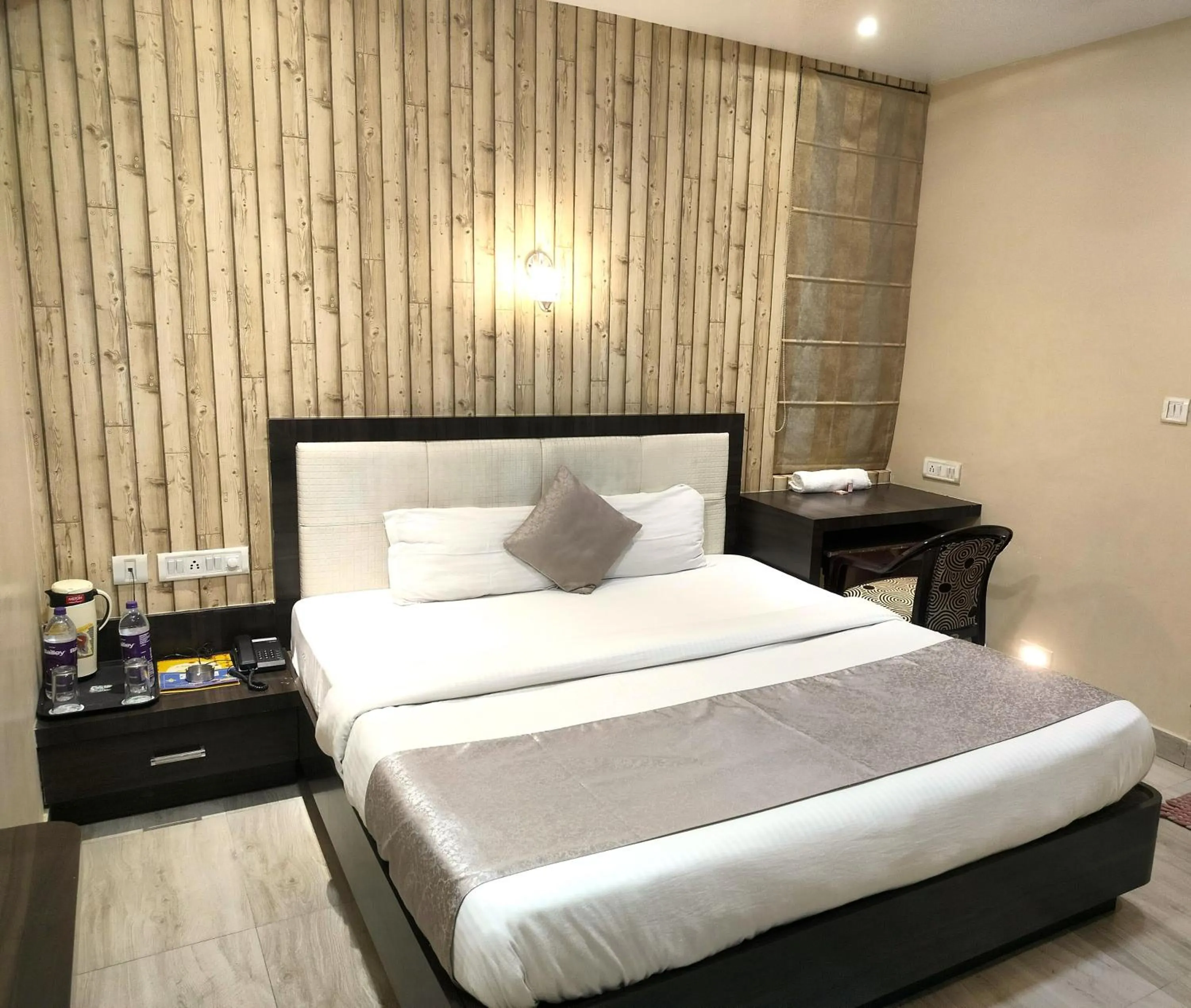 Bed in Royal Guest House