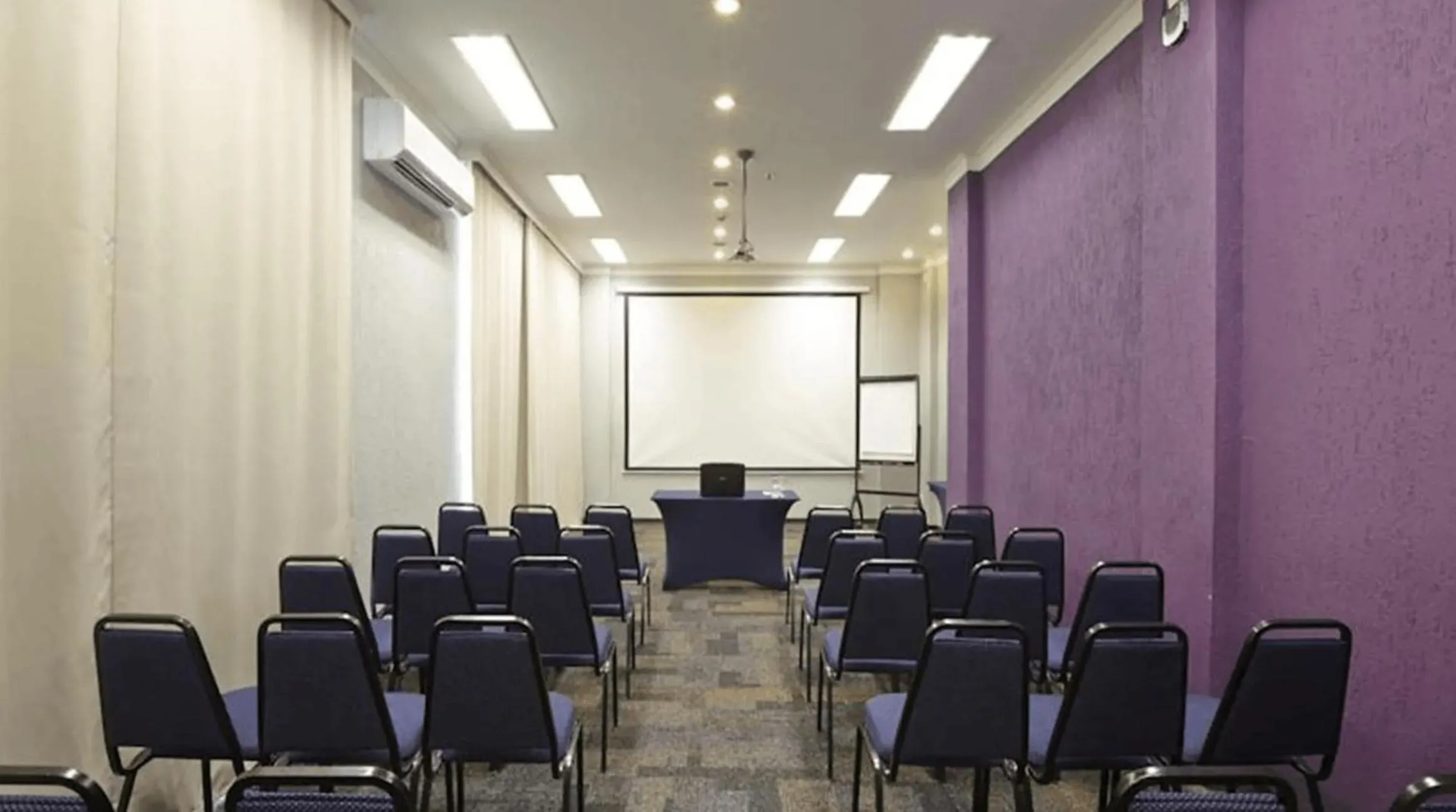 Business facilities in Hotel em Perdizes - FLAT404 - By TorresGuest