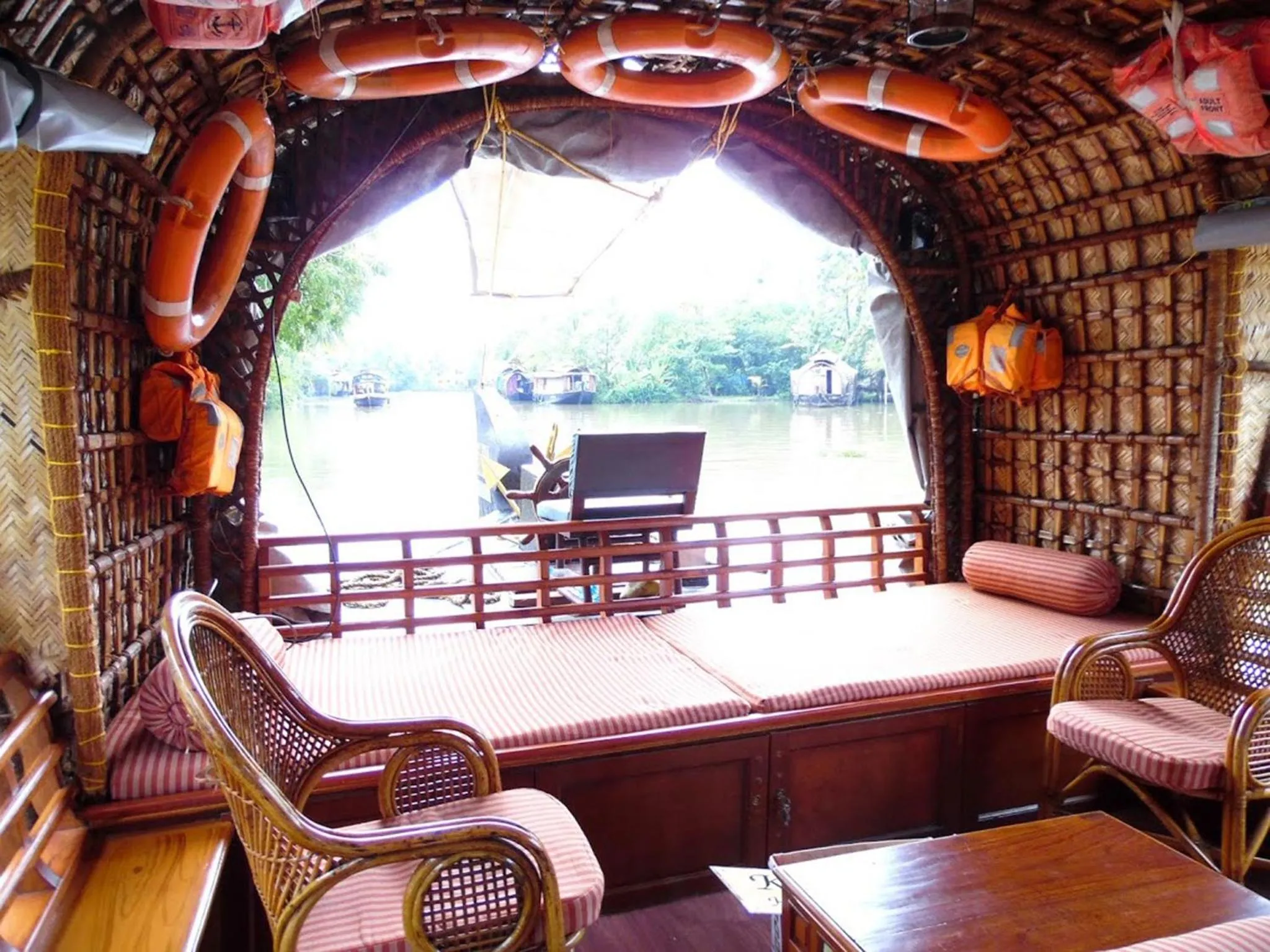 Living room in Eco Trails Houseboats