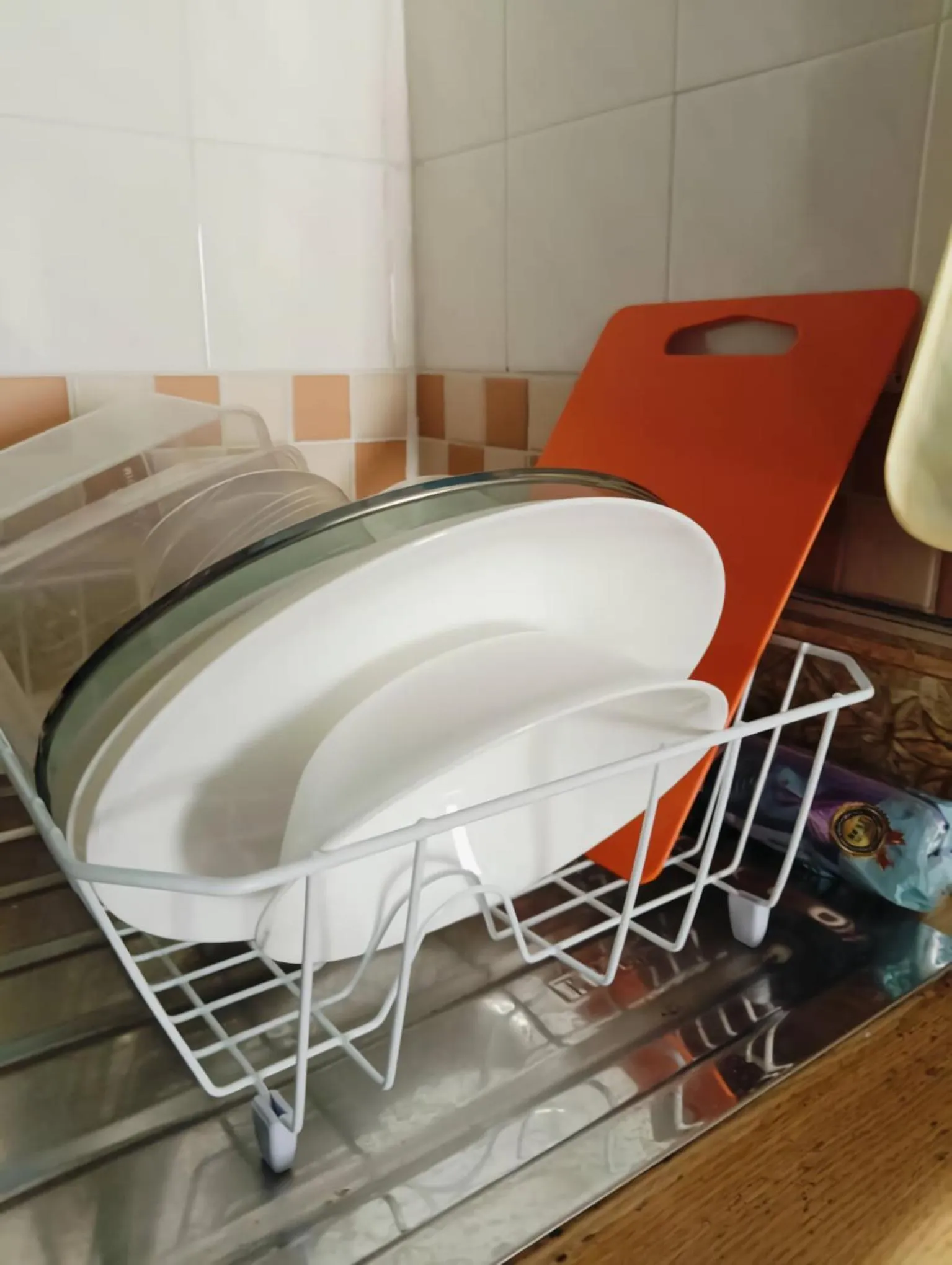 Kitchen or kitchenette in ZNZ Oasis Homestay