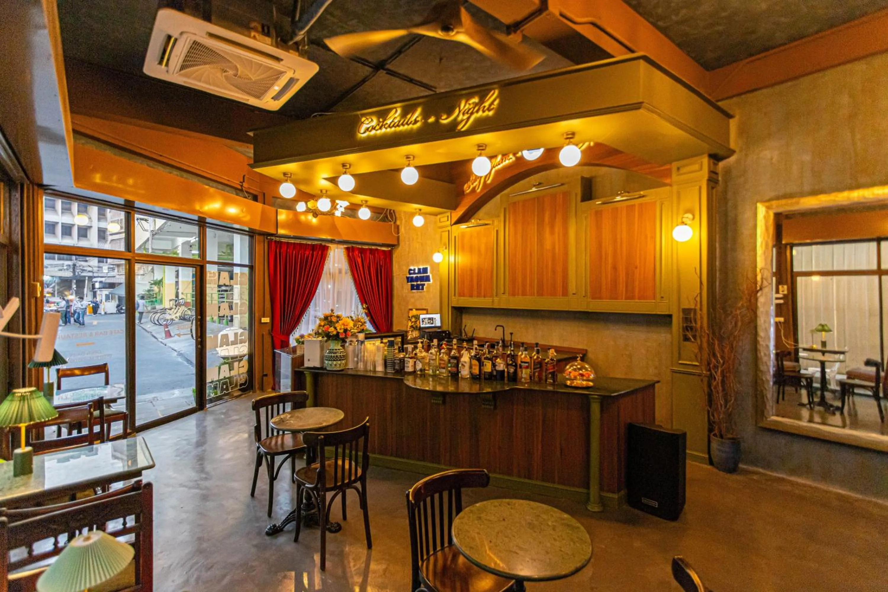 Restaurant/places to eat in The City Yaowarat