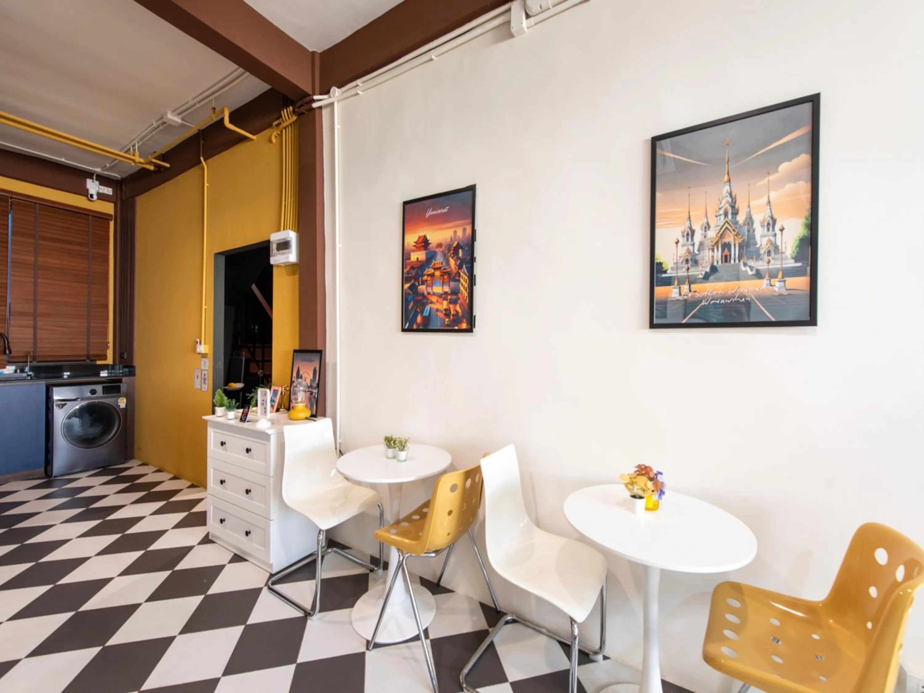 Seating area in The City Yaowarat