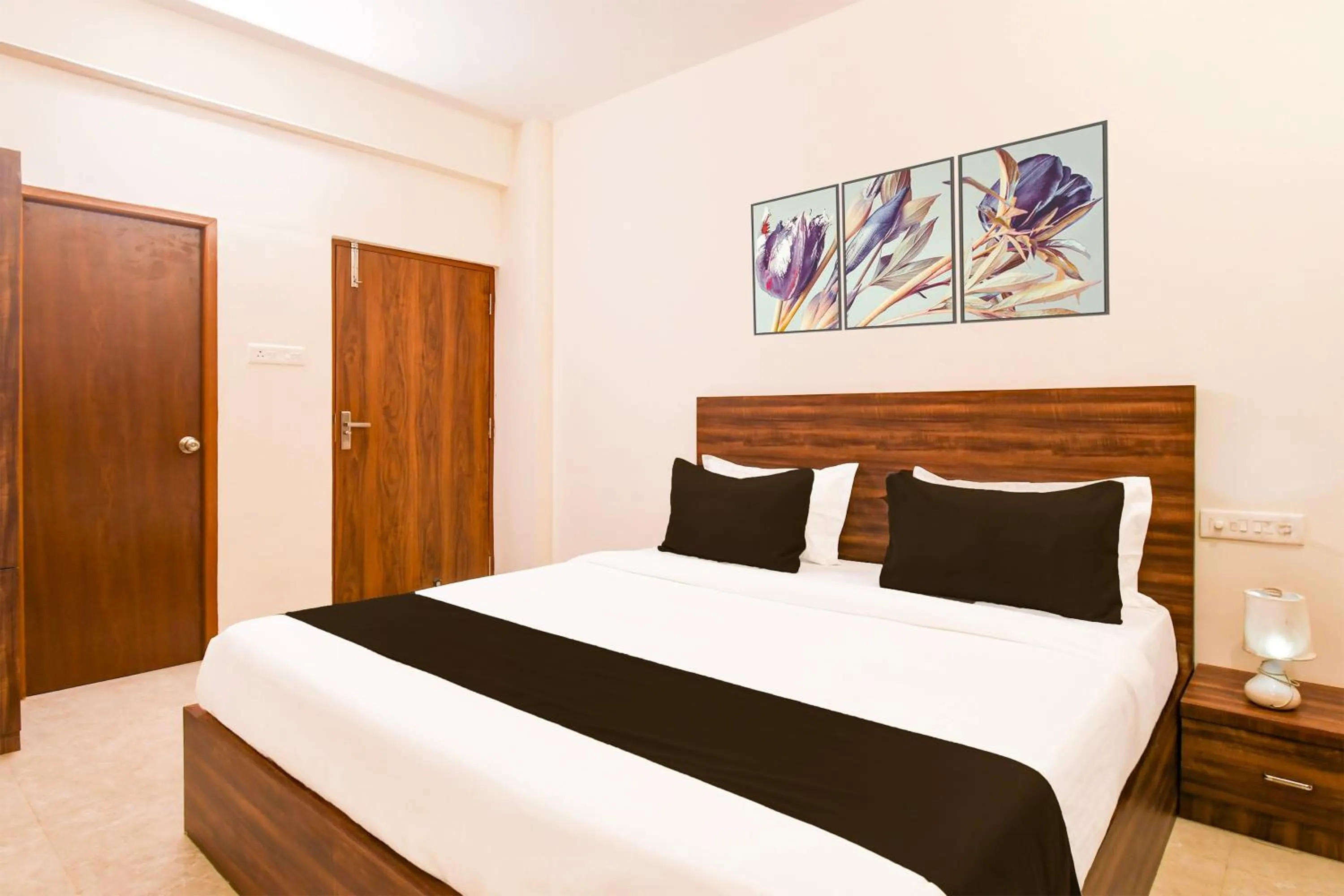Bedroom in Super Hotel O GAJAPATI PREMIUM