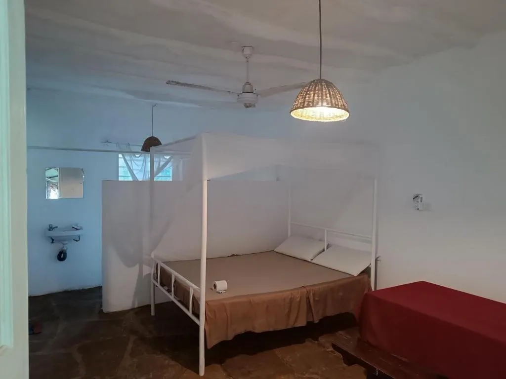 Bed in Travellers Inn Resort Malindi