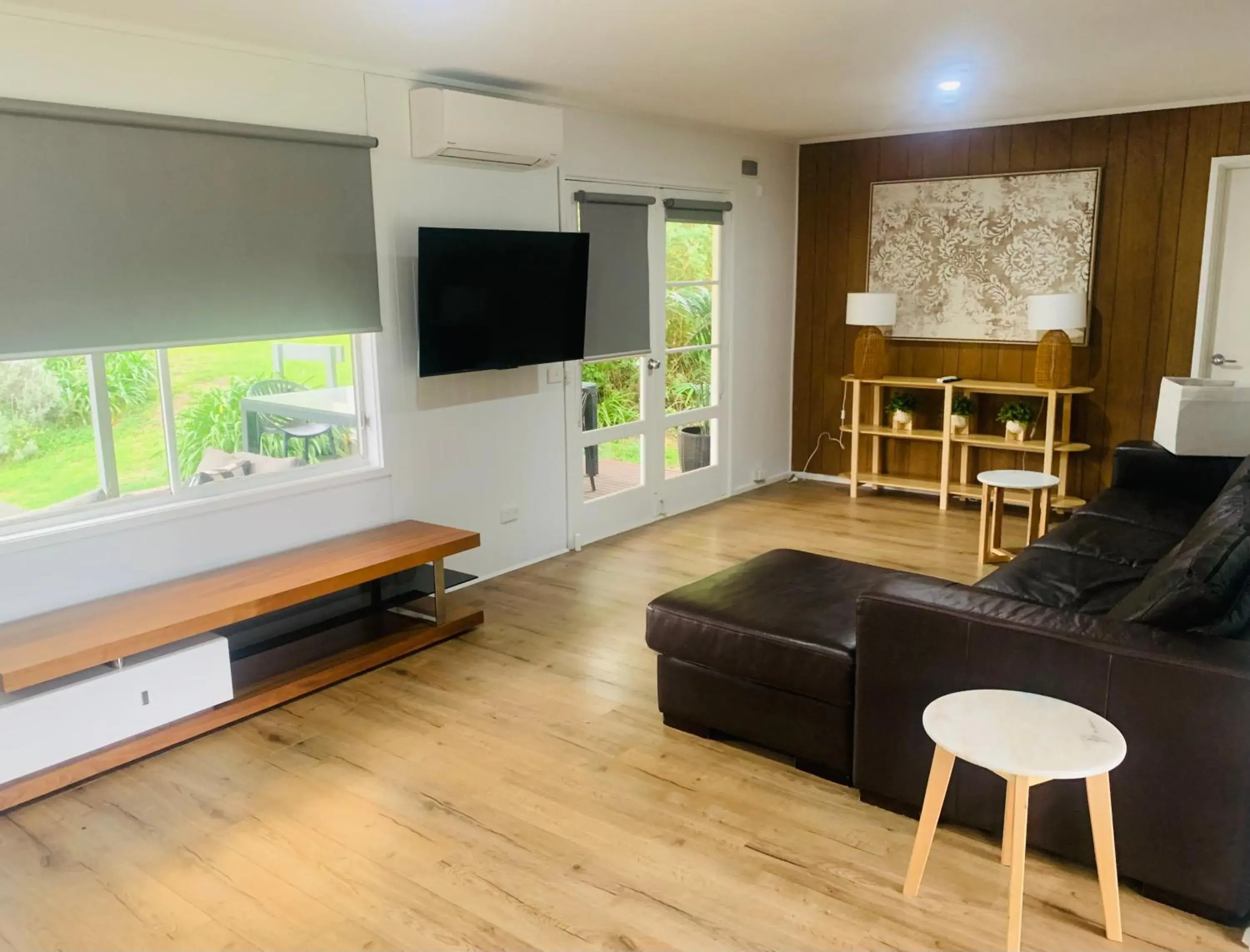 Three-Bedroom House in Kanasta Caravan Park Three-Bedroom House in Kanasta Caravan Park