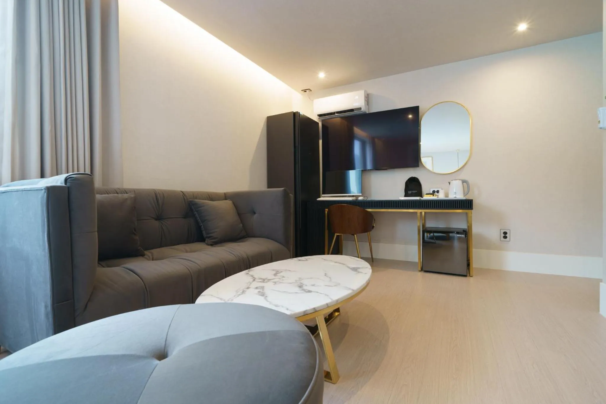 Seating area in Busan H Avenue Jeonggwan Branch