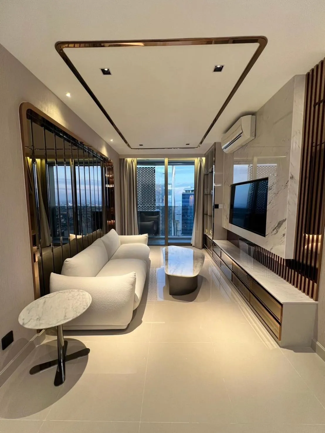 TV and multimedia, Bed in P Residence Phnom Penh