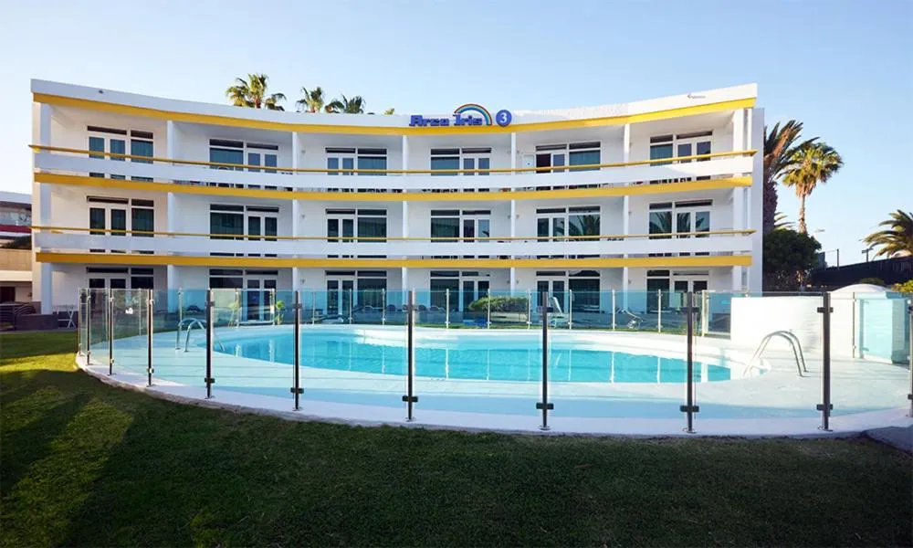 Swimming pool in Apartamentos Arco Iris