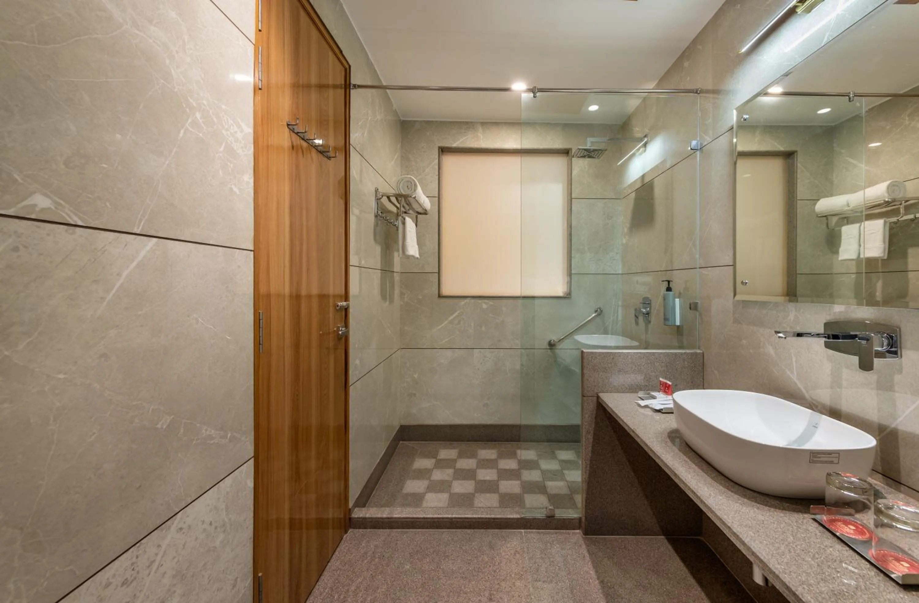 Shower in Lords Eco Inn Dera Bassi