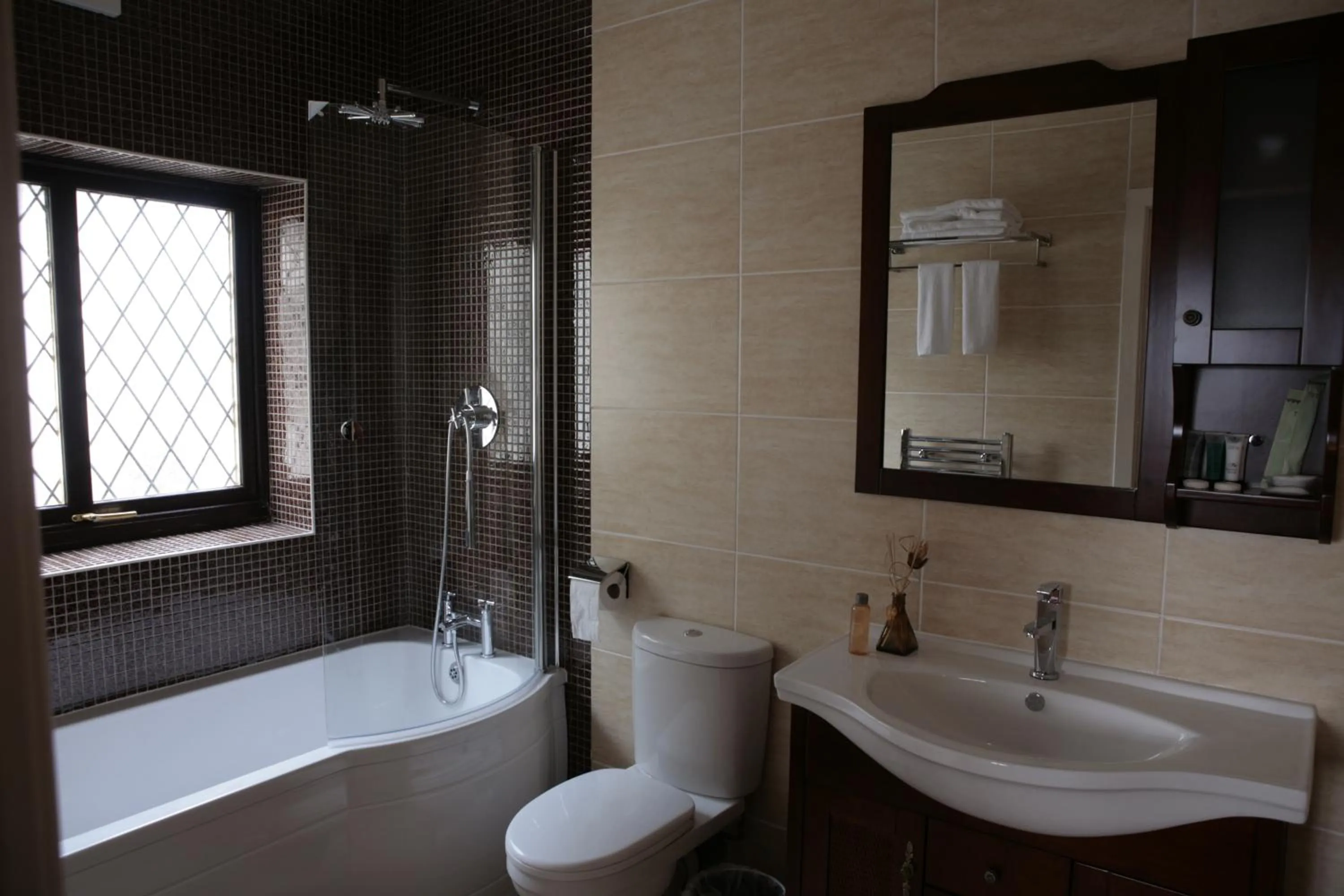 Bathroom in The Plough Inn