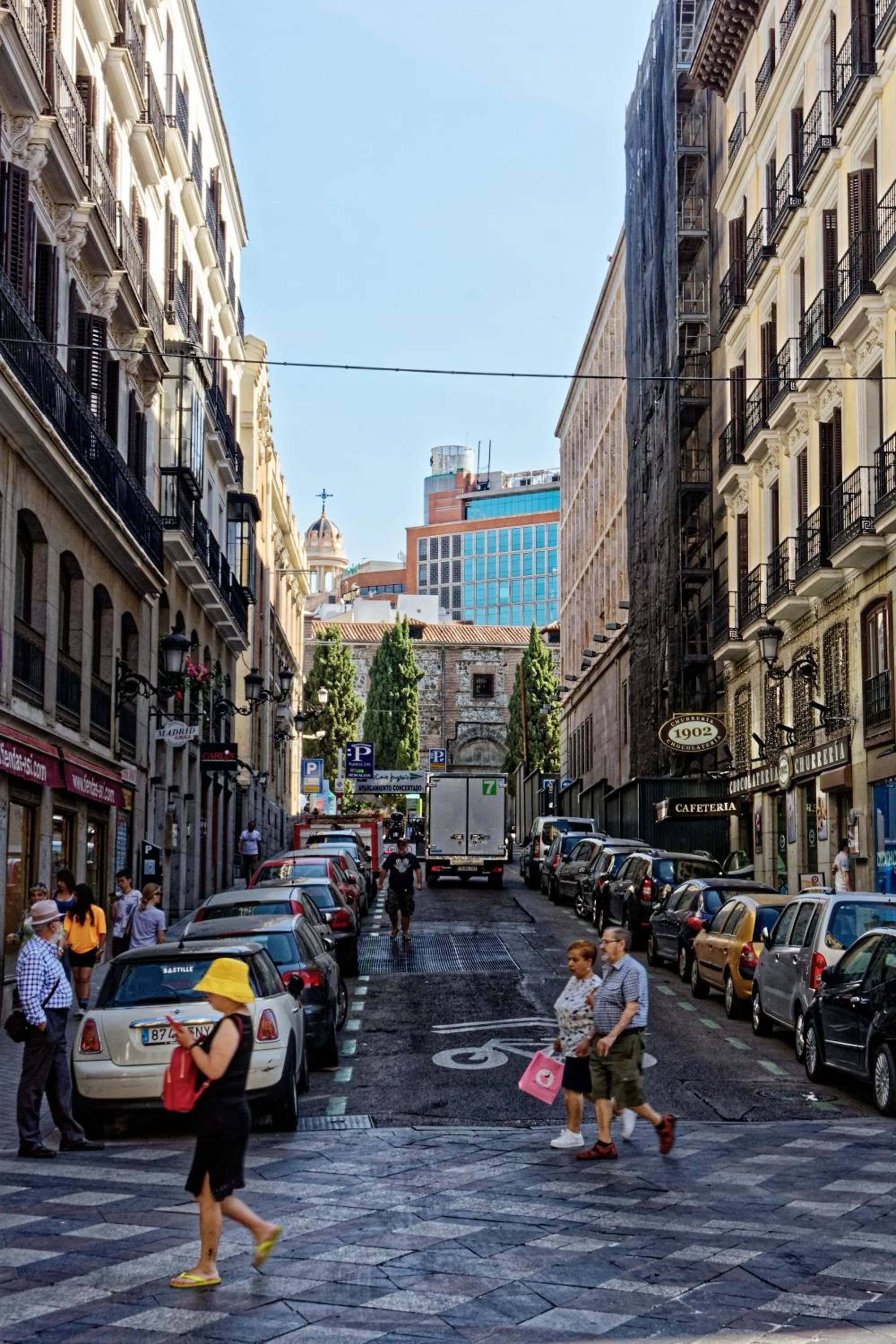 Neighbourhood in Arenal Suites Puerta del Sol