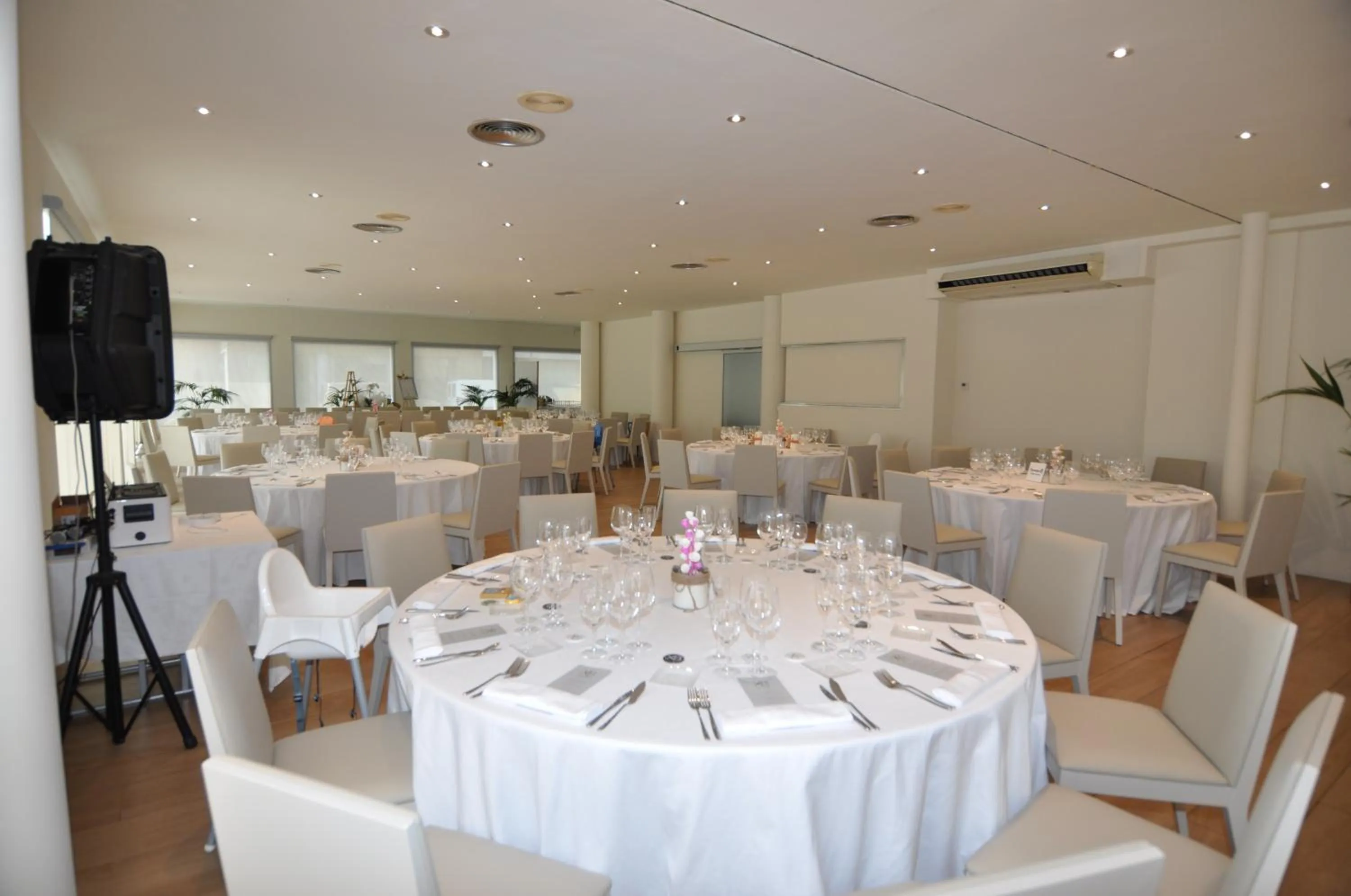 Restaurant/places to eat in Hotel Solé