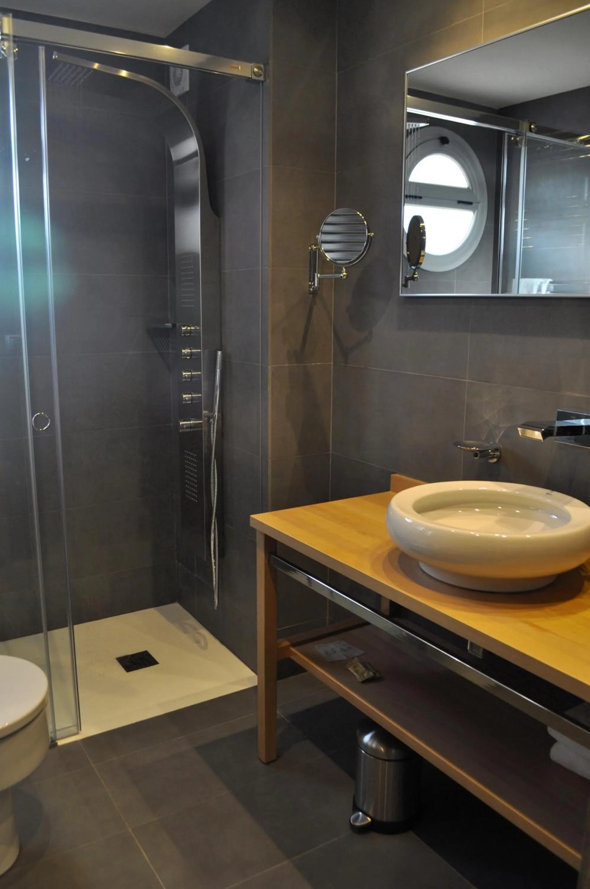 Shower in Hotel Solé