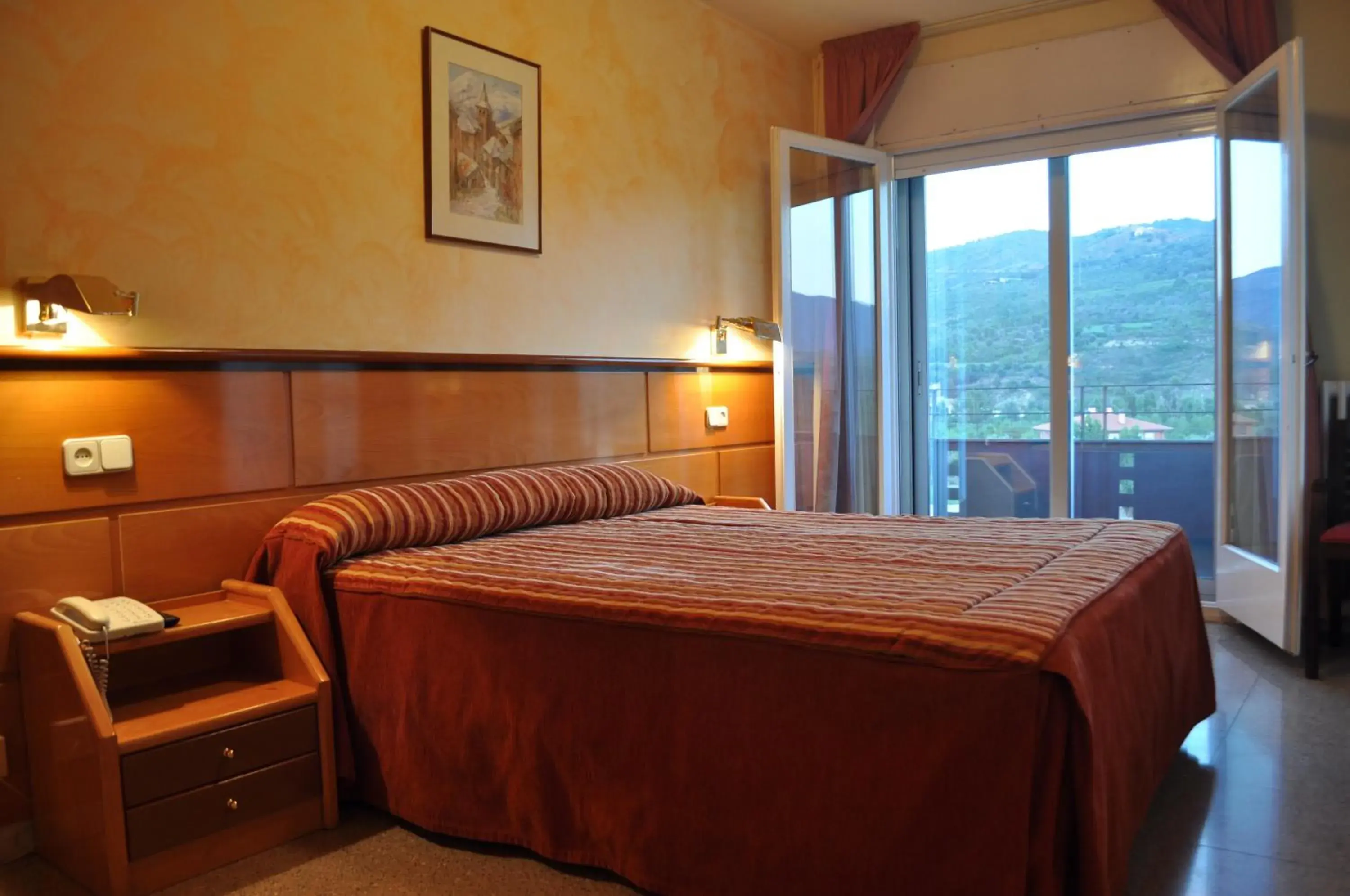 Standard Double or Twin Room in Hotel Solé Standard Double or Twin Room in Hotel Solé