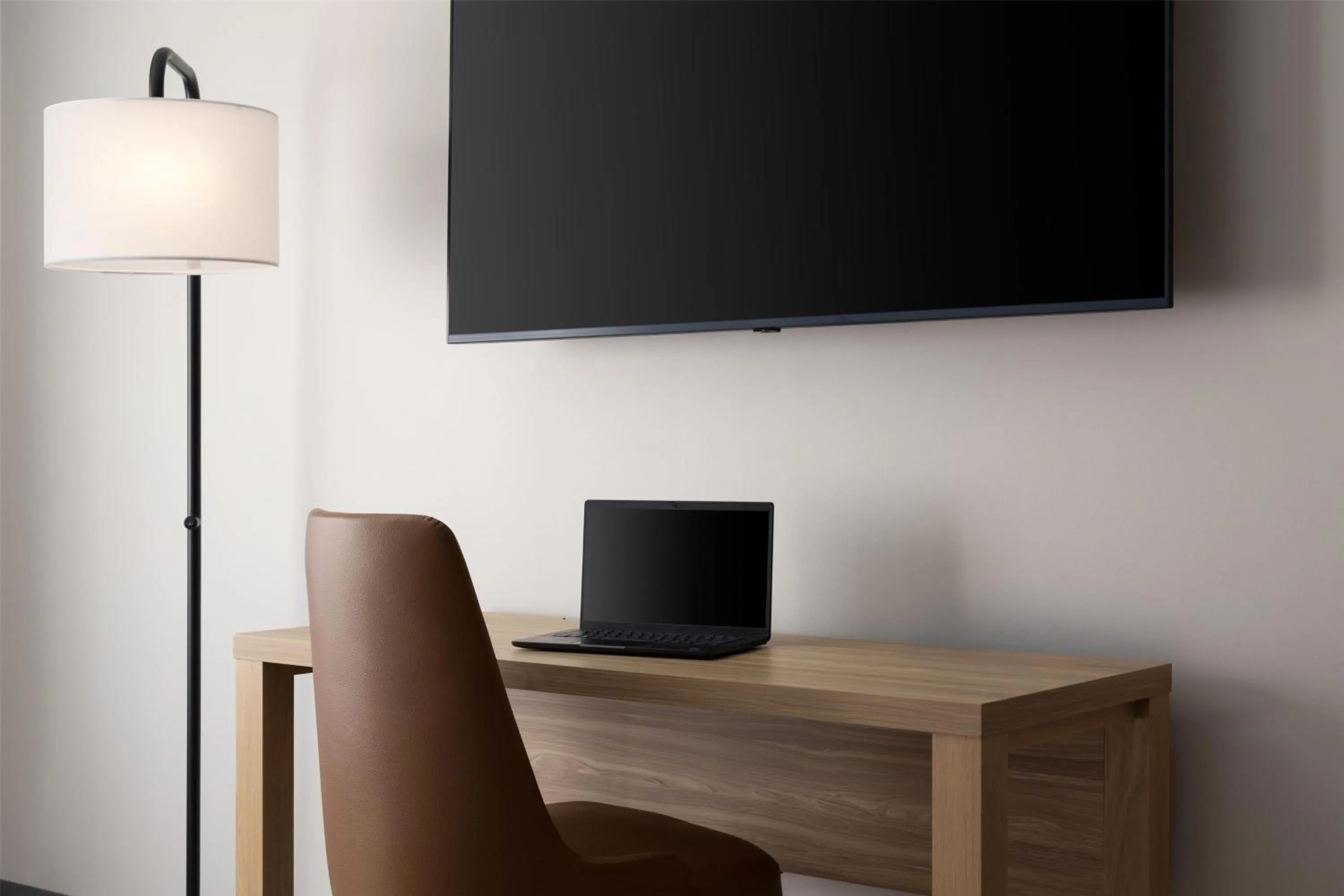 Photo of the whole room in Hyatt Studios Mobile/Tillmans Corner