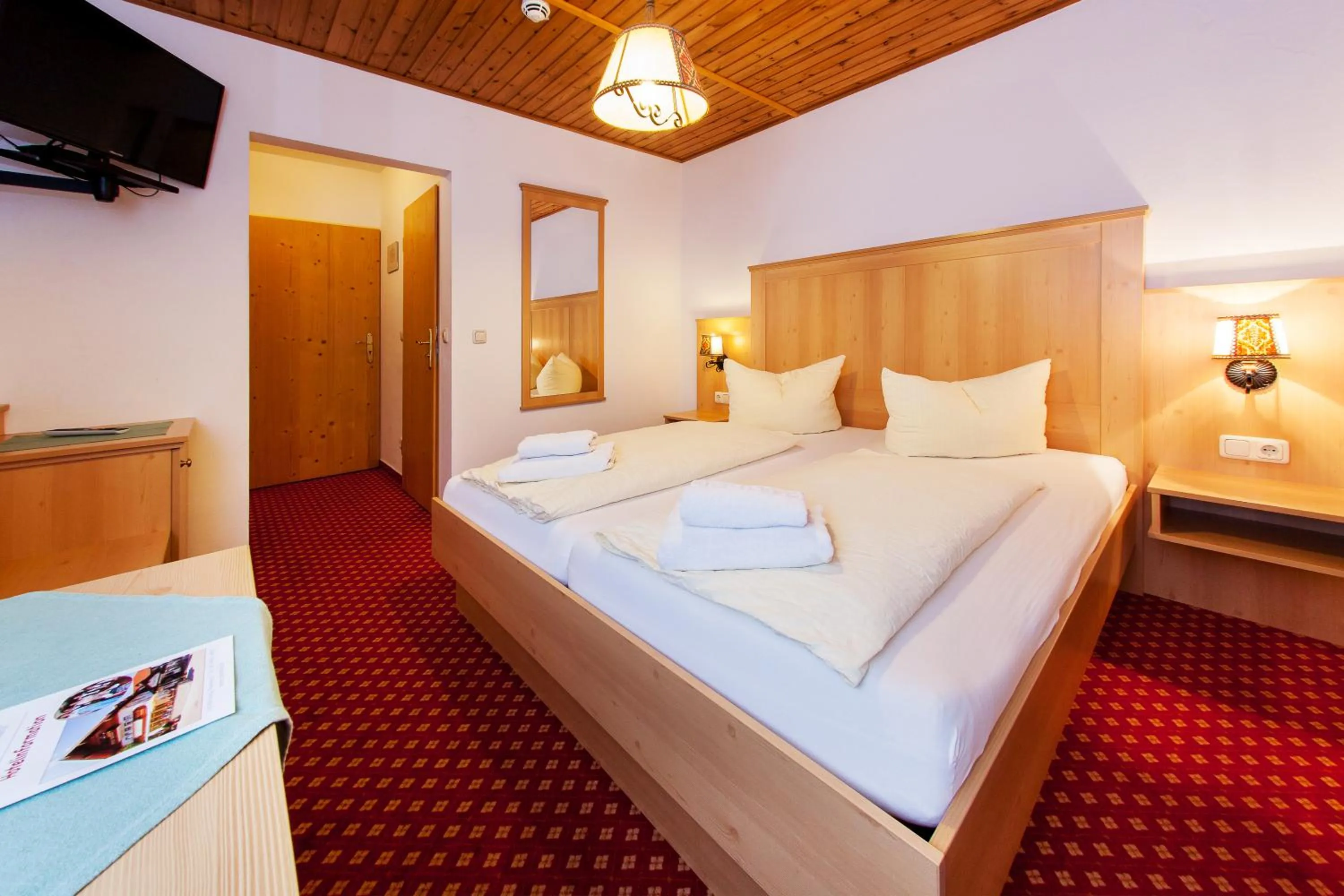 Photo of the whole room, Bed in Ruperti - Gästehaus