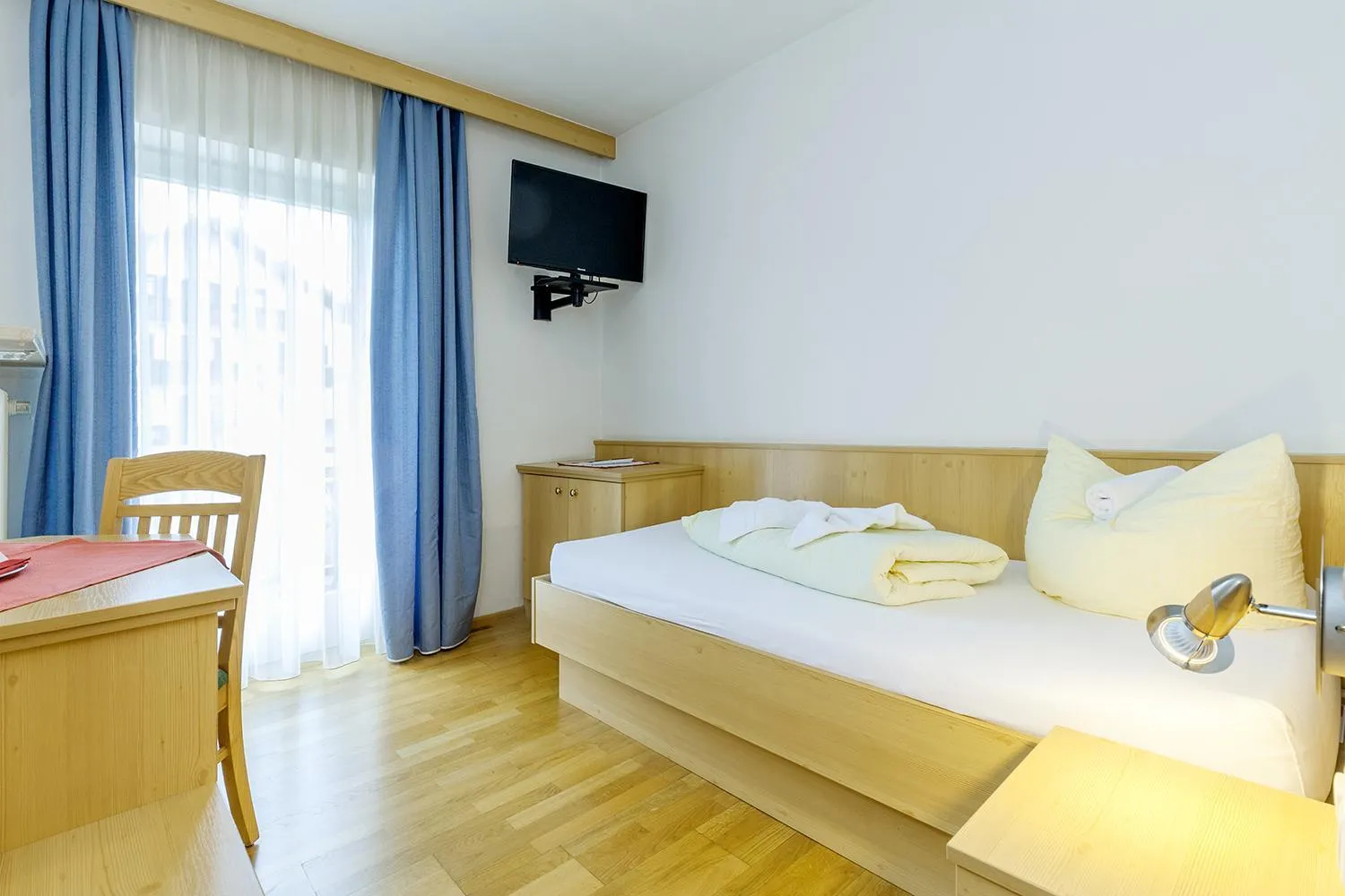 Photo of the whole room, Bed in Ruperti - Gästehaus