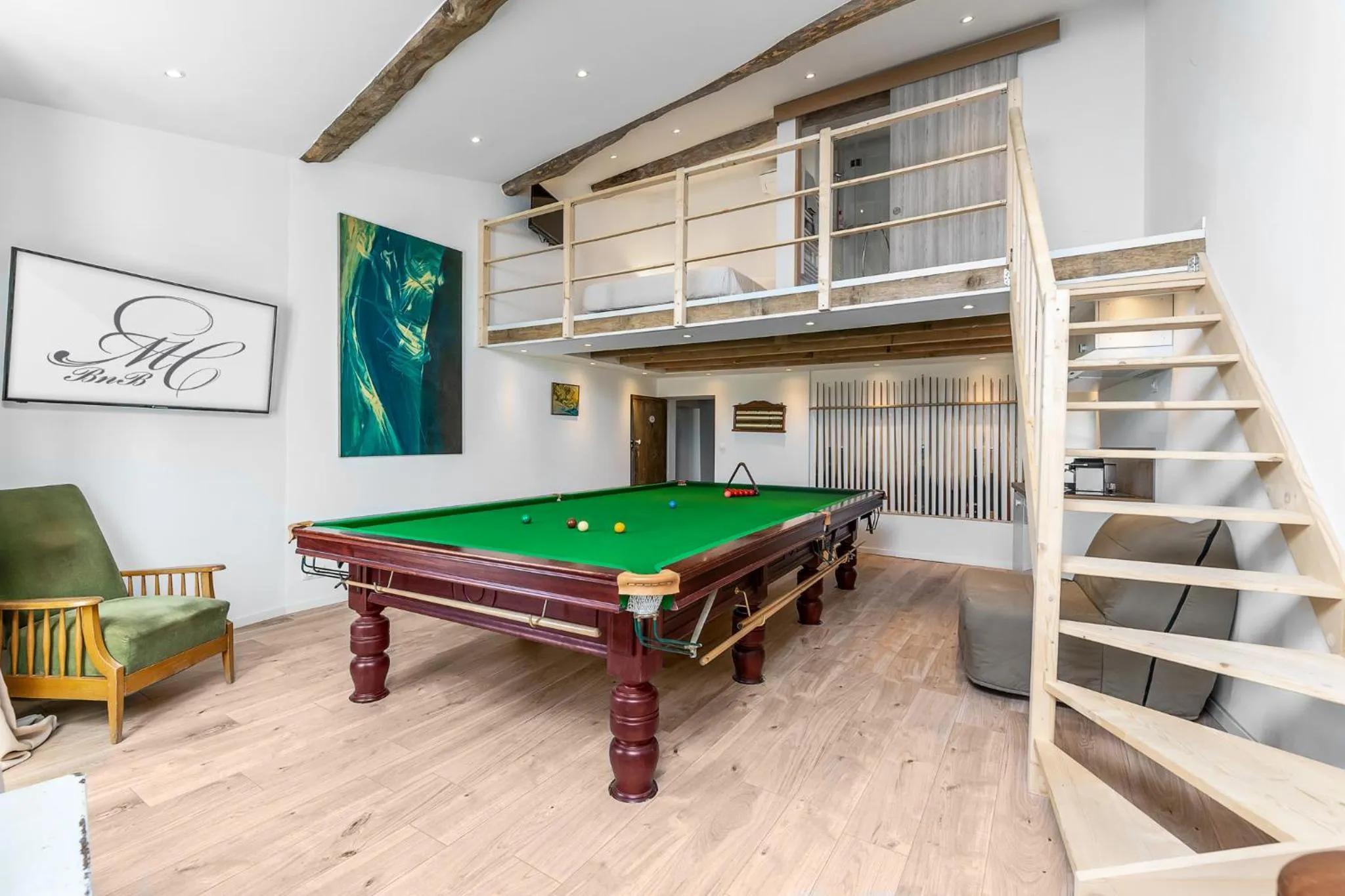 Billiard in Maison Carles BnB