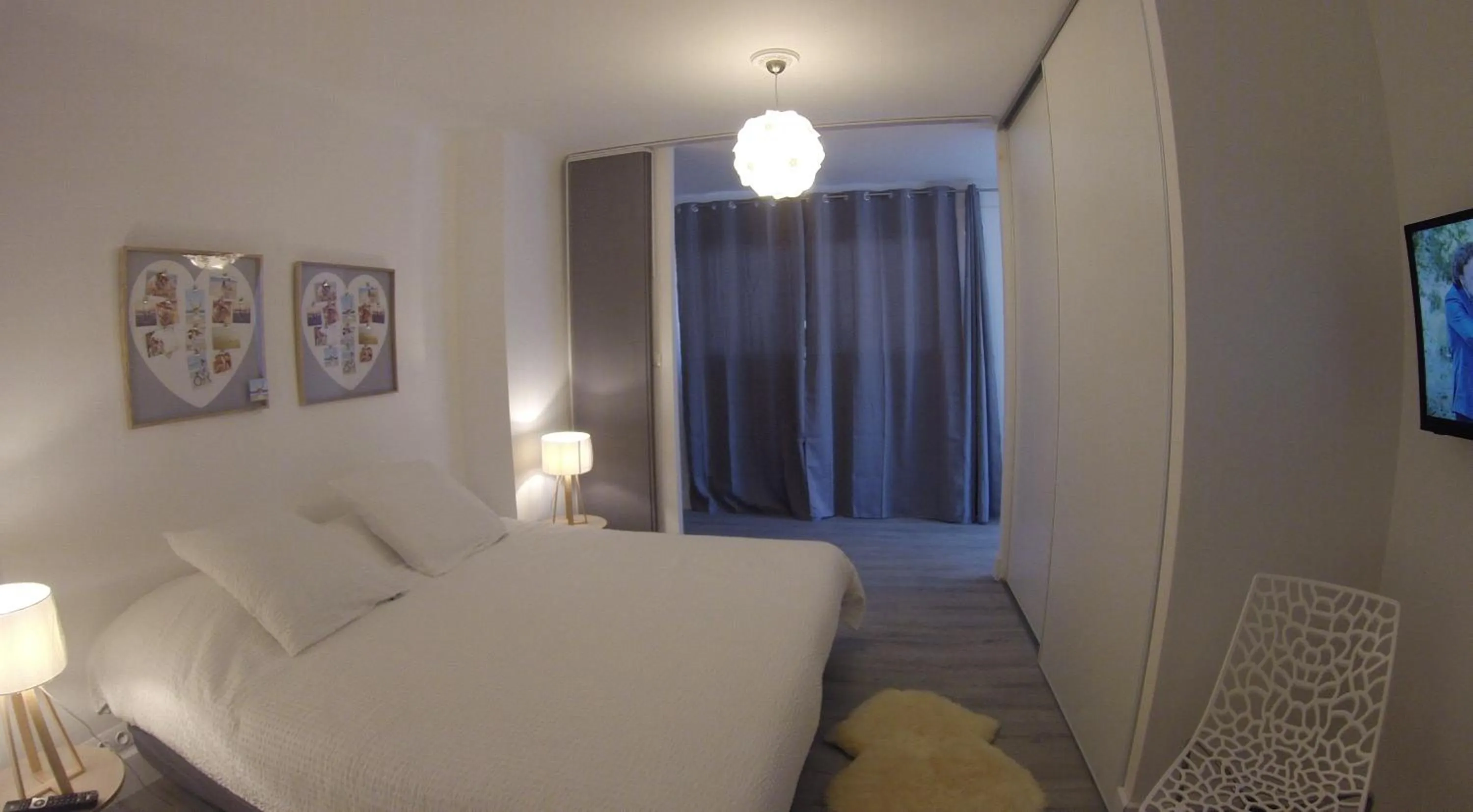 Bed in Maison Carles BnB