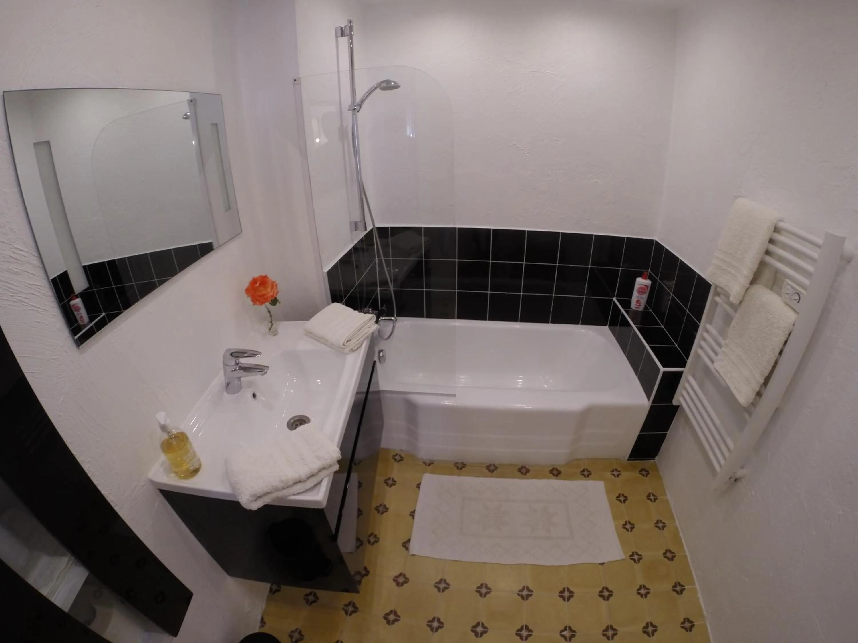 Bathroom in Maison Carles BnB