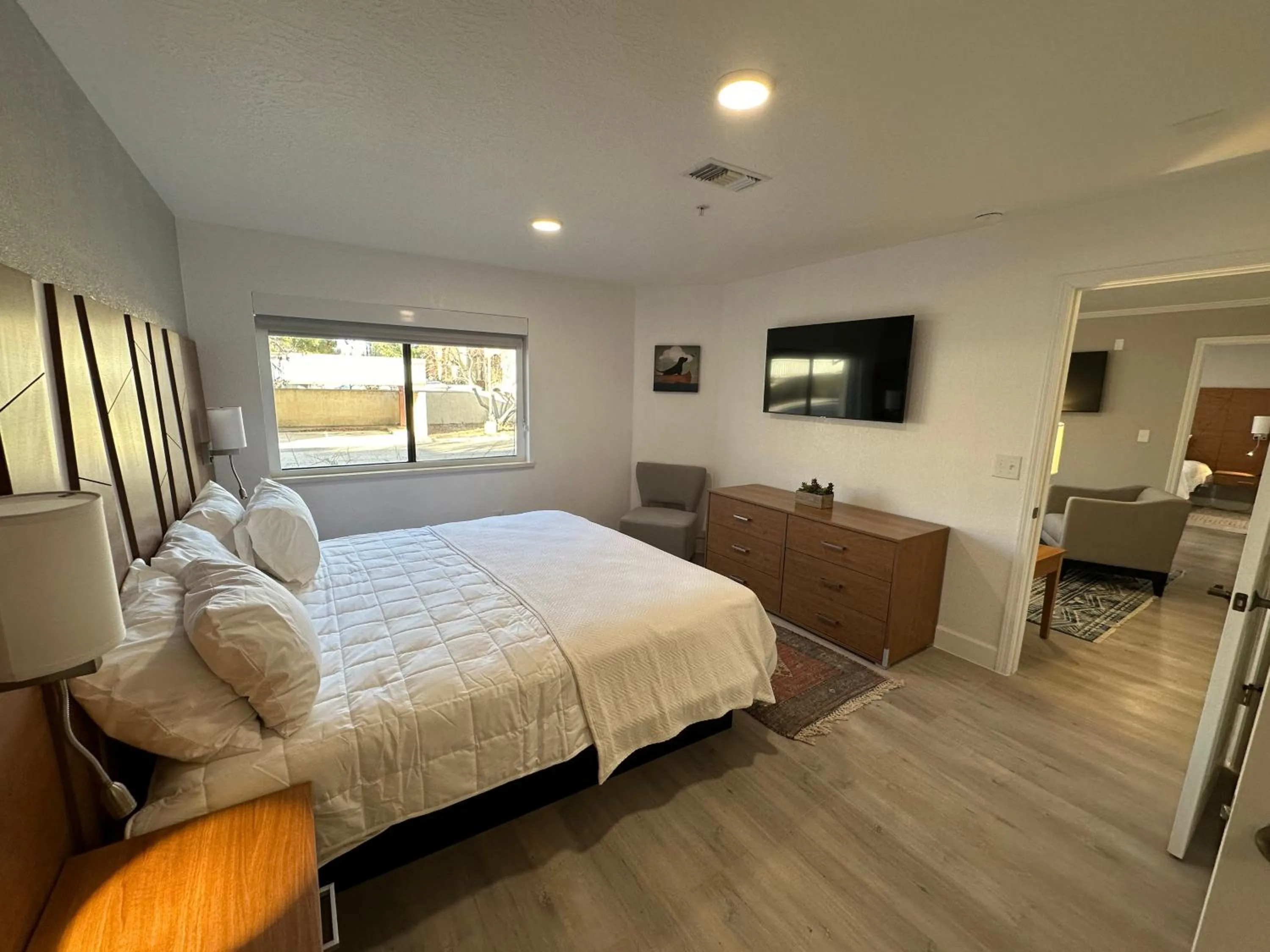 Bedroom, Bed in B&J Hotels