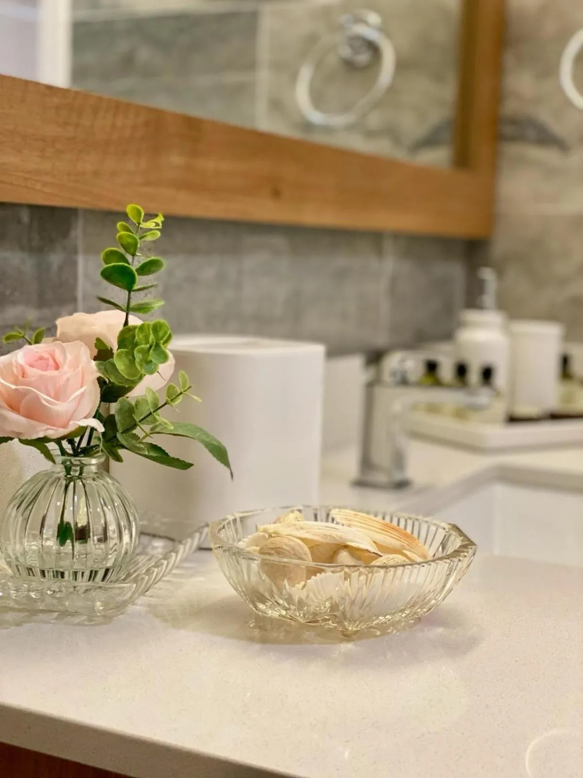 Bathroom in B&J Hotels