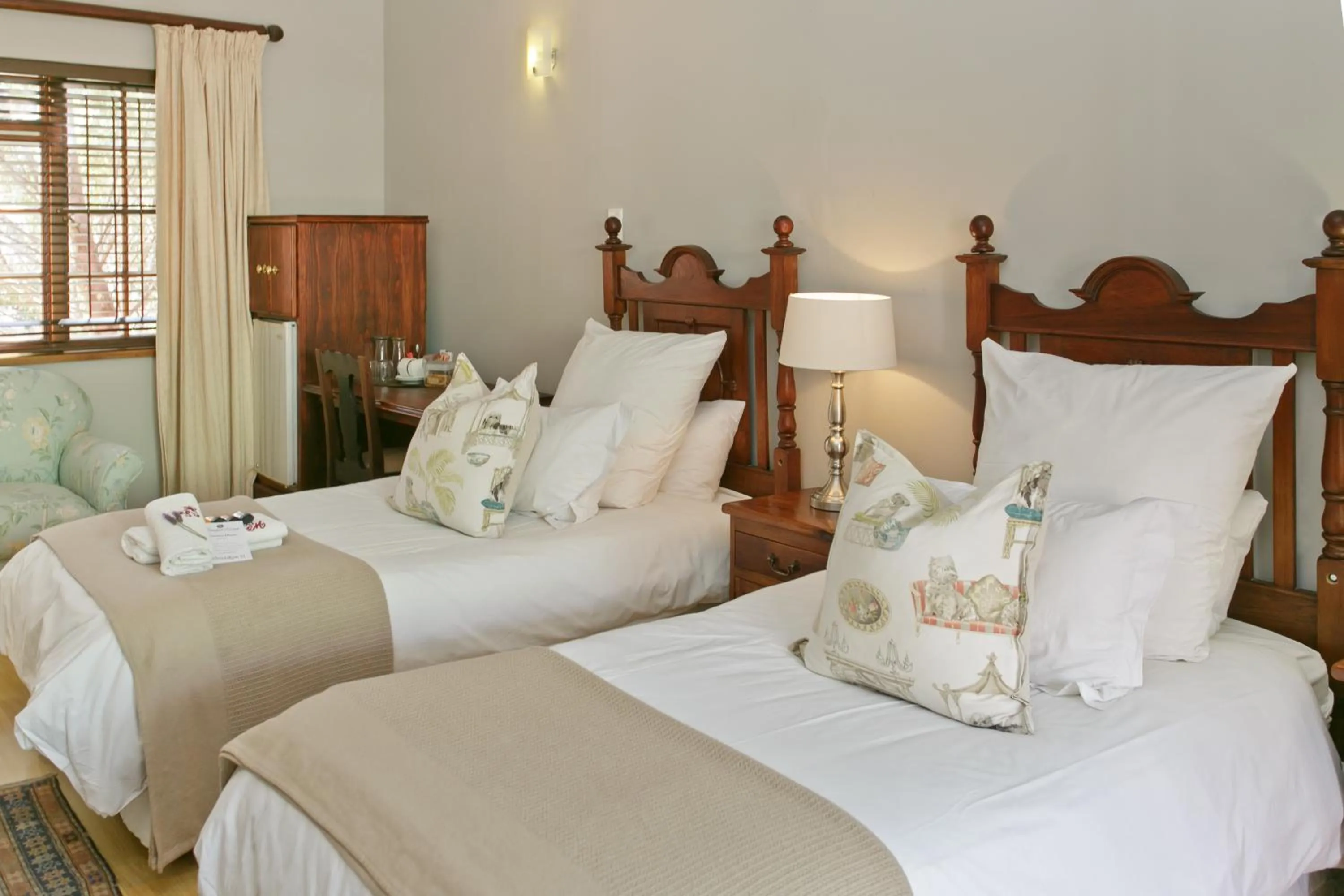 Bedroom, Bed in Beaufort Manor Country Lodge