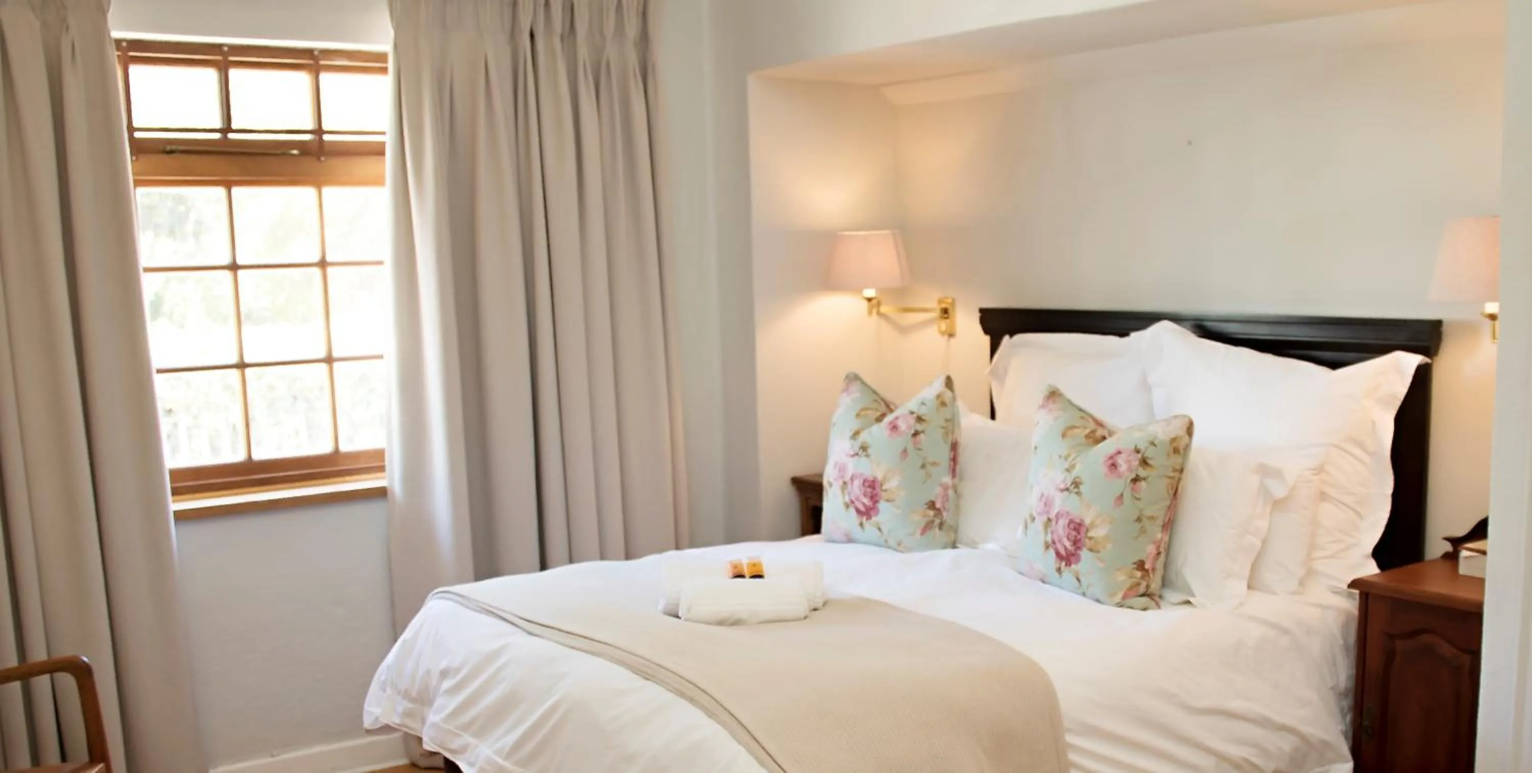 Bedroom, Bed in Beaufort Manor Country Lodge