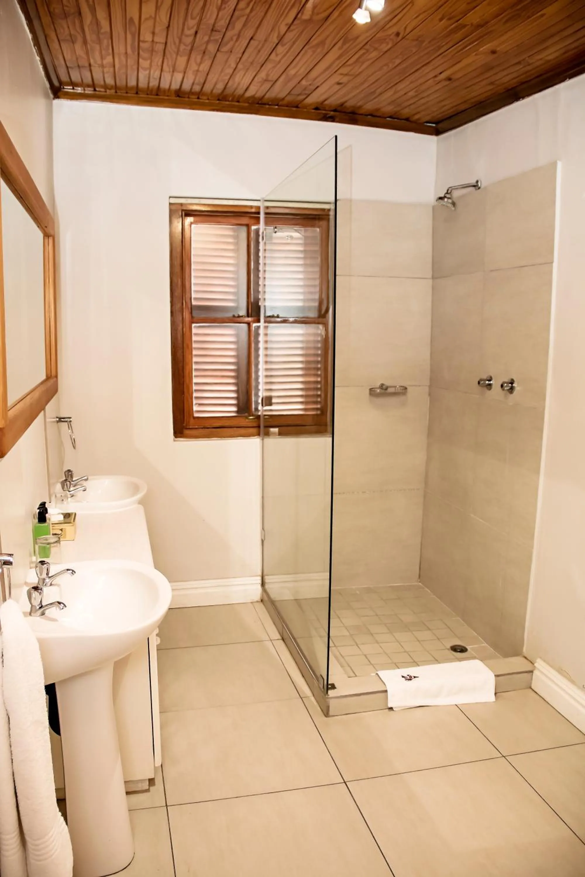 Beaufort Manor Country Lodge