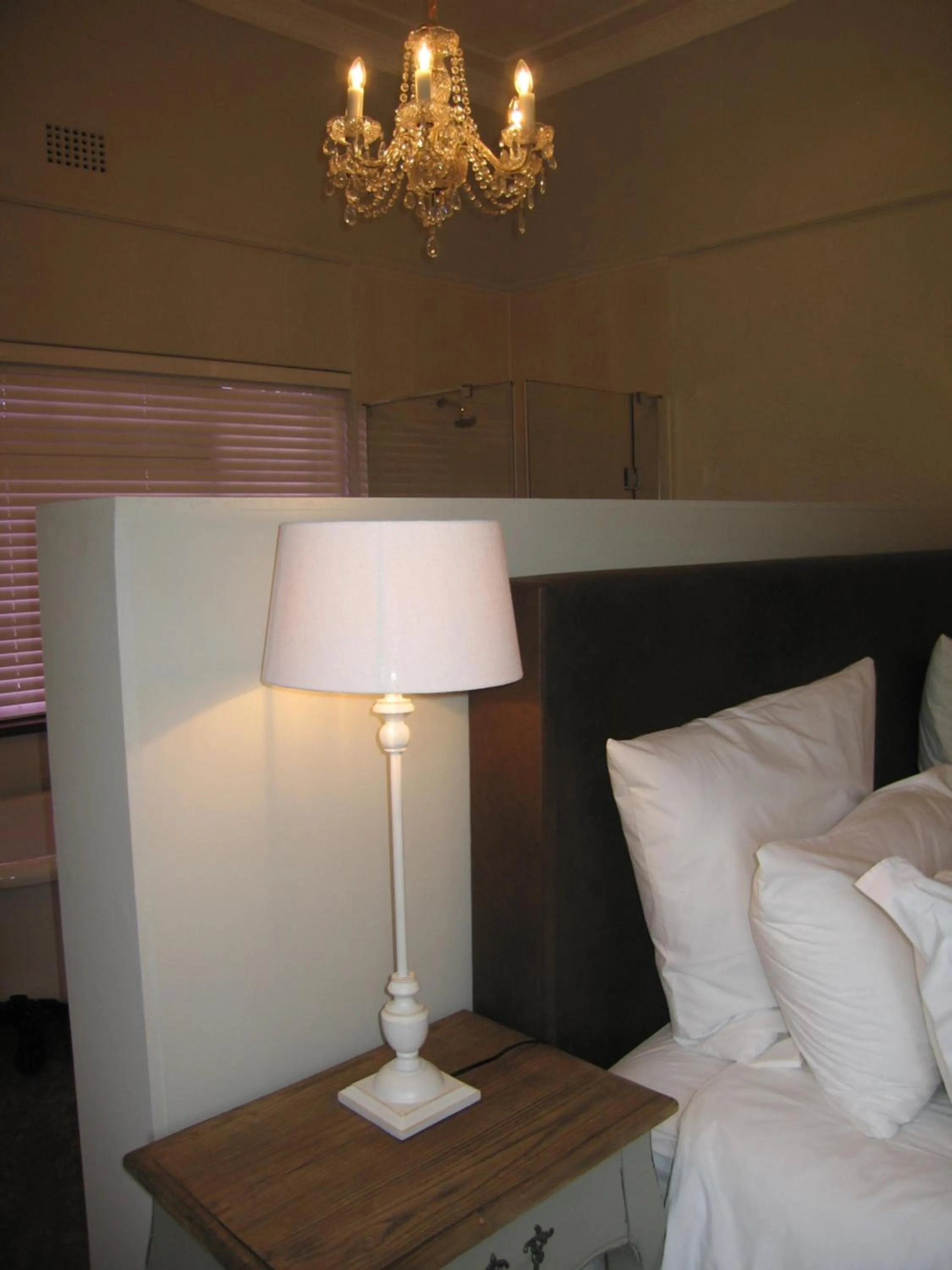 Decorative detail, Bed in Beaufort Manor Country Lodge