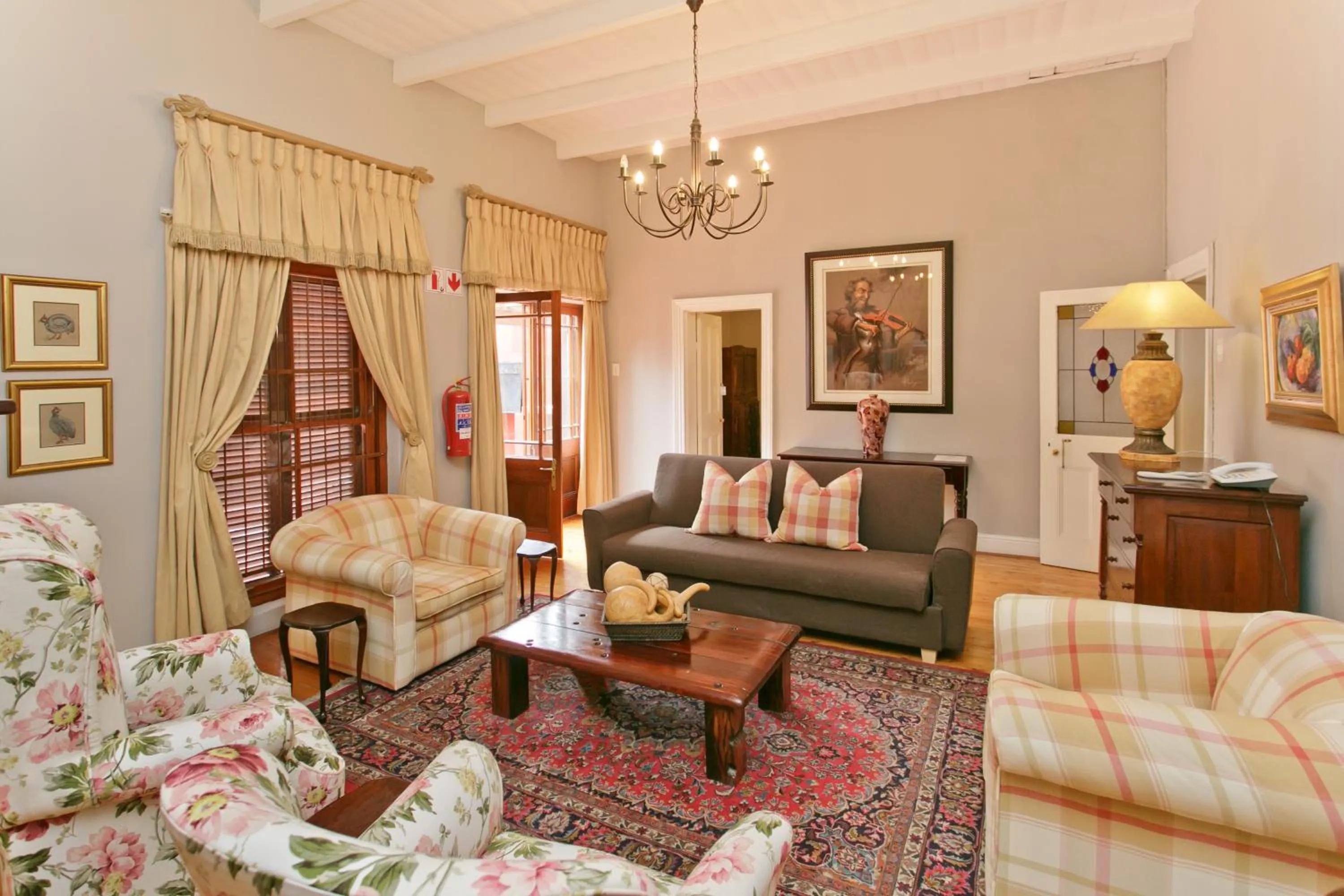Living room in Beaufort Manor Country Lodge