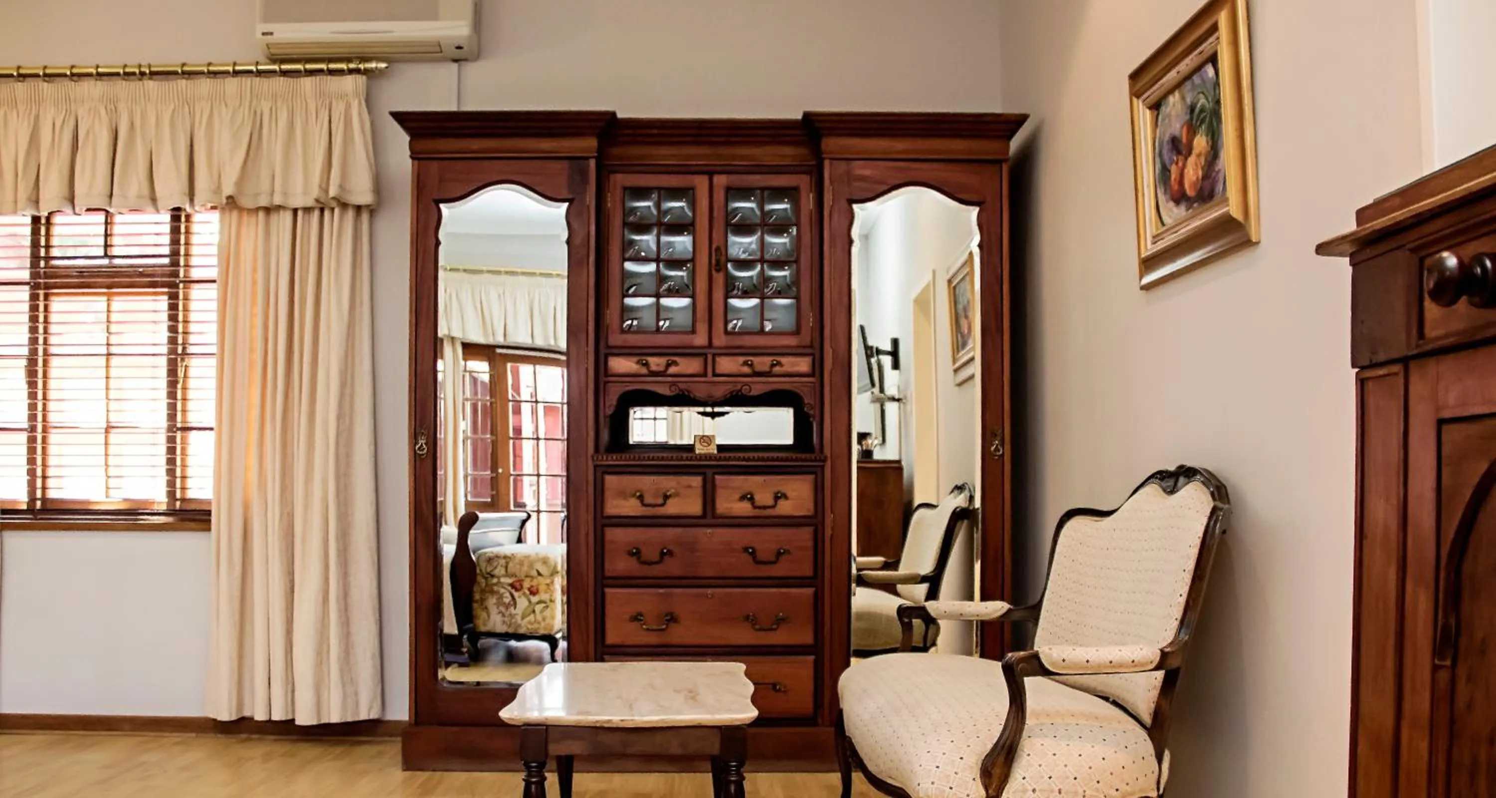 Decorative detail in Beaufort Manor Country Lodge