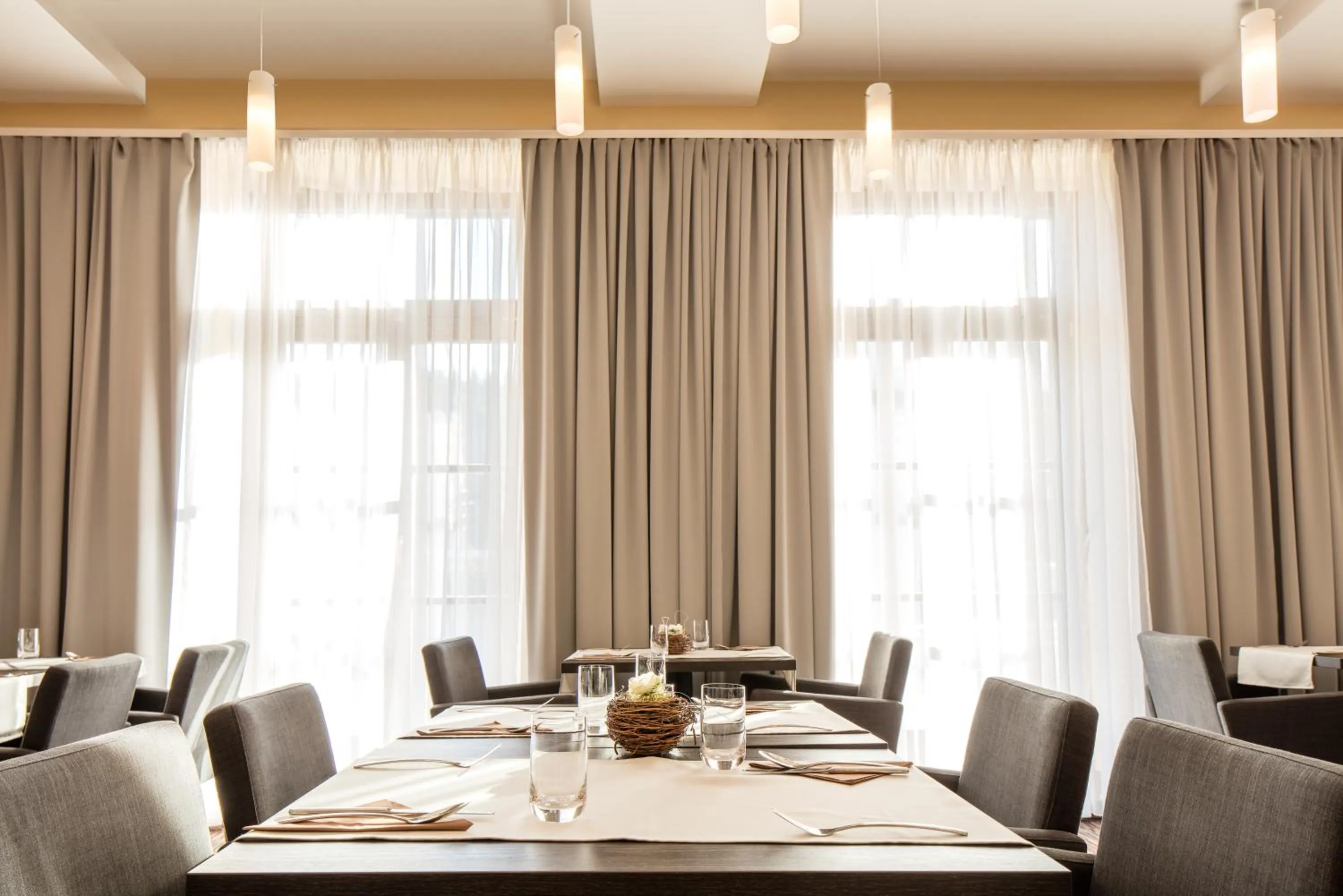 Restaurant/places to eat in Hotel Freud