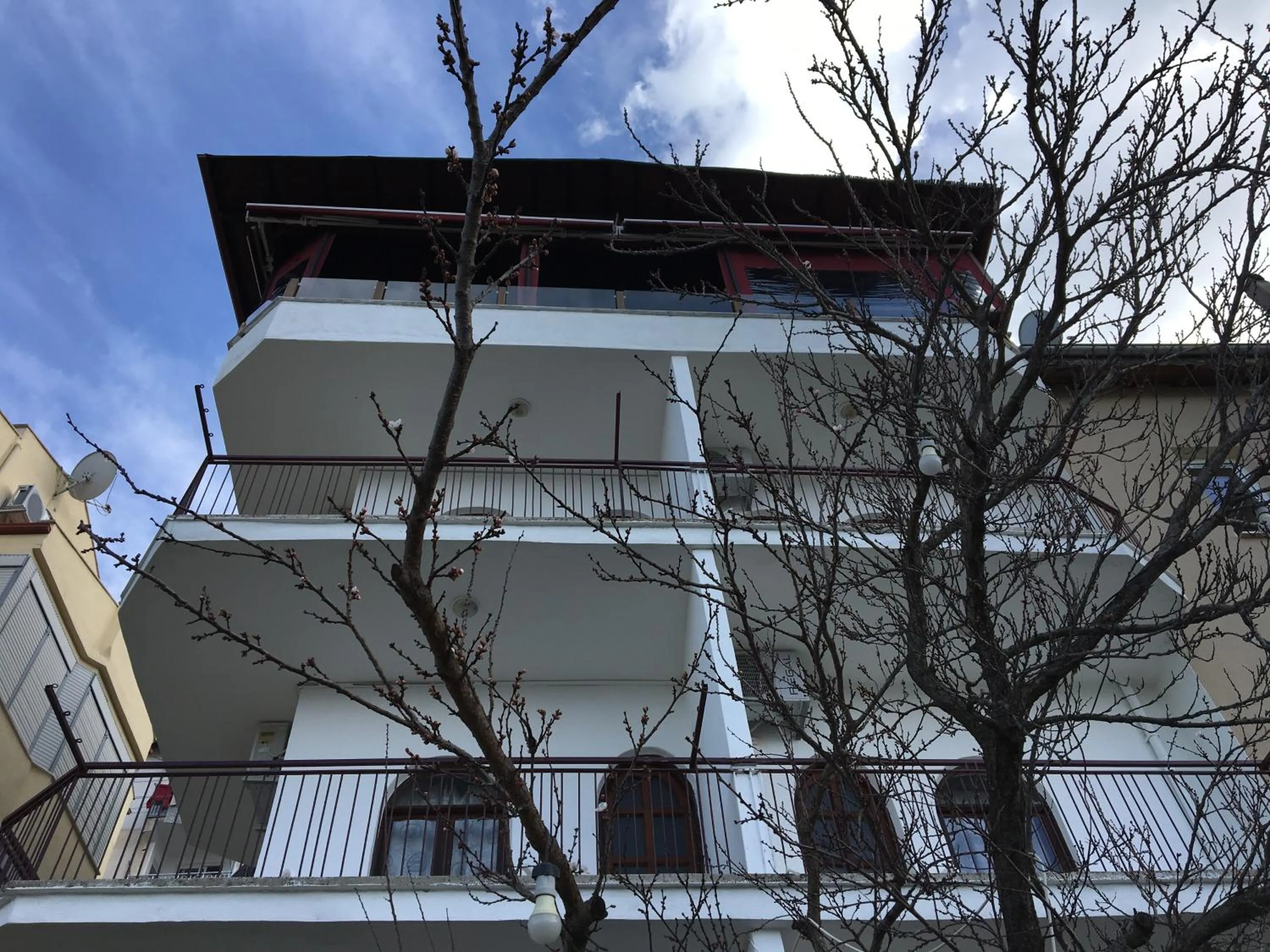 Property building in El Camino Hostel & Pub