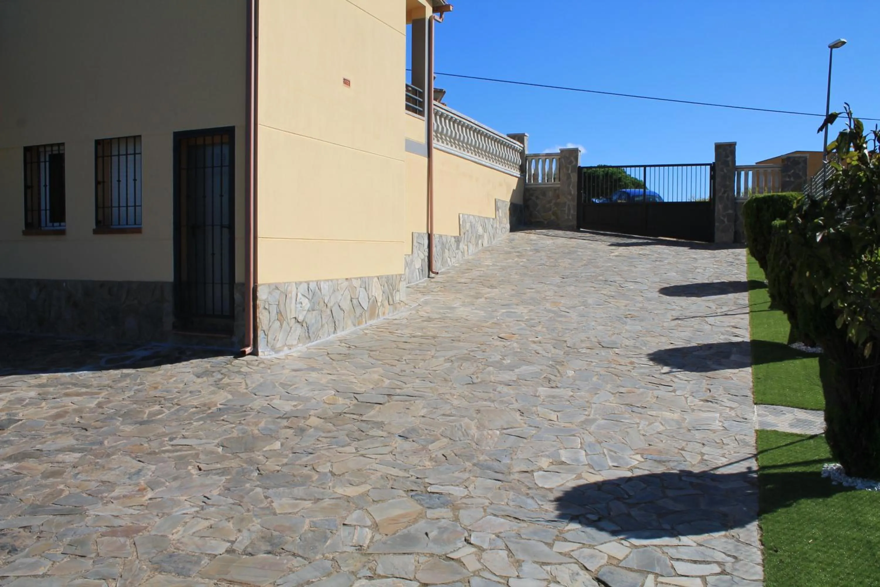 Property building in Villa Galicia