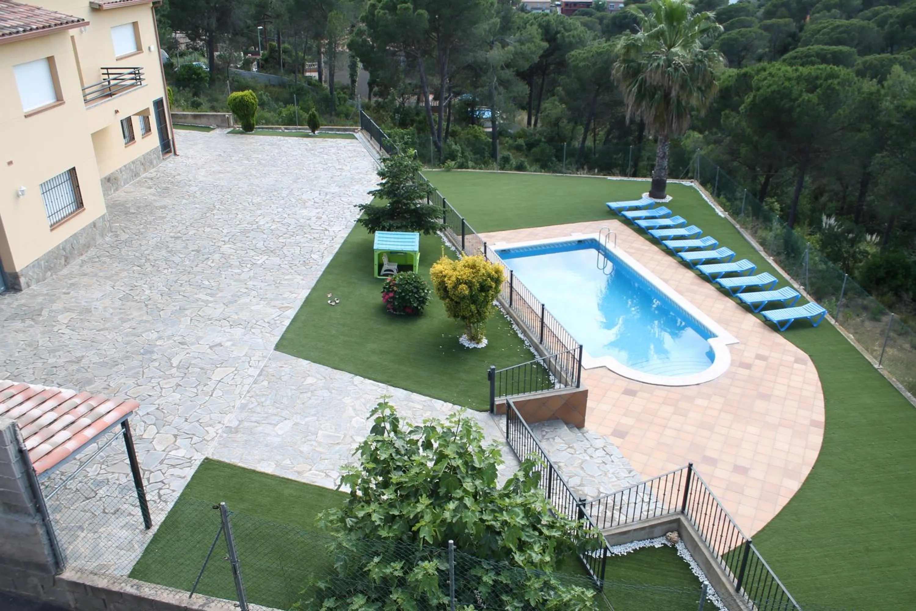 Property building in Villa Galicia