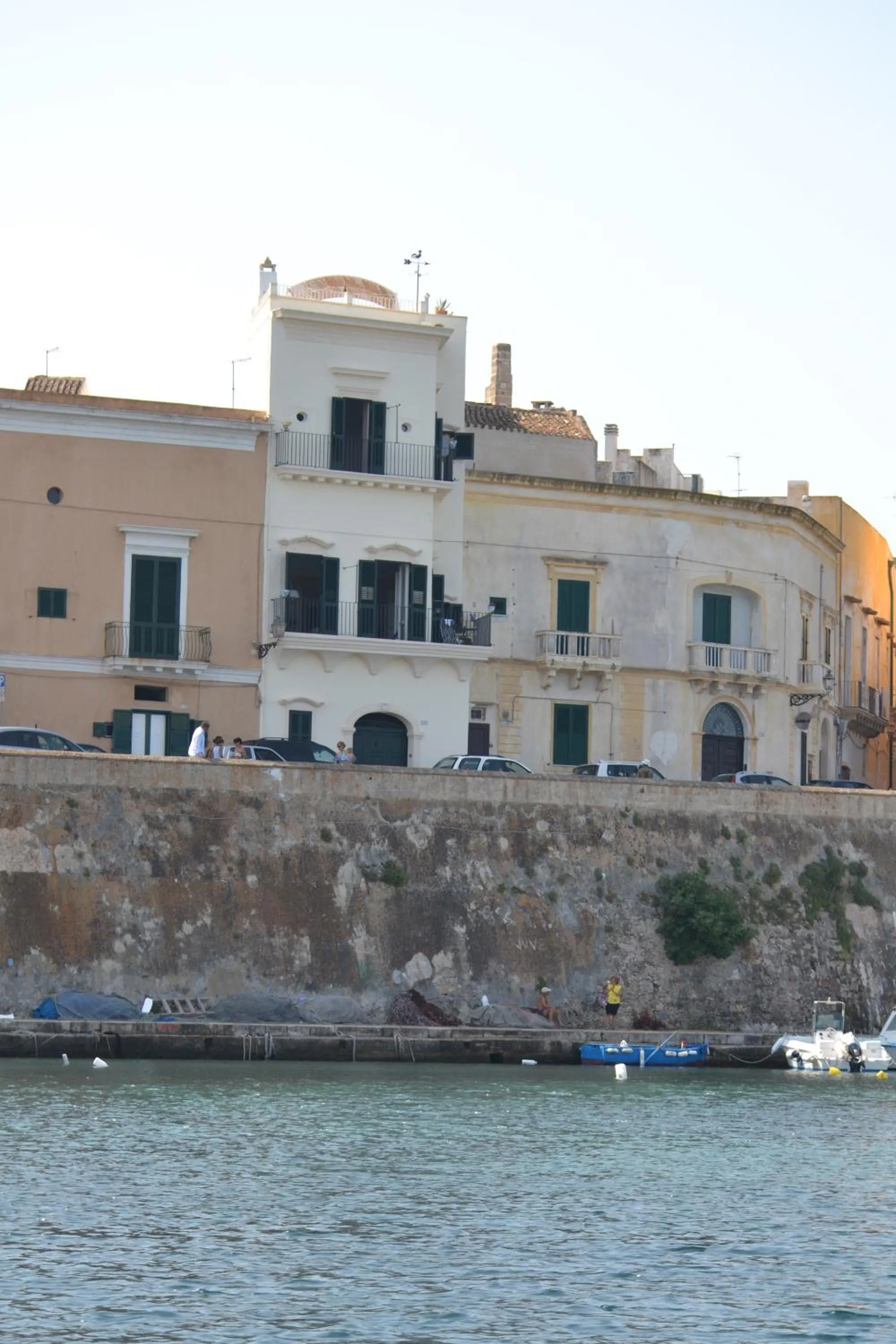 4 Balconi House-San Gregorio palazzo unico vista mare
